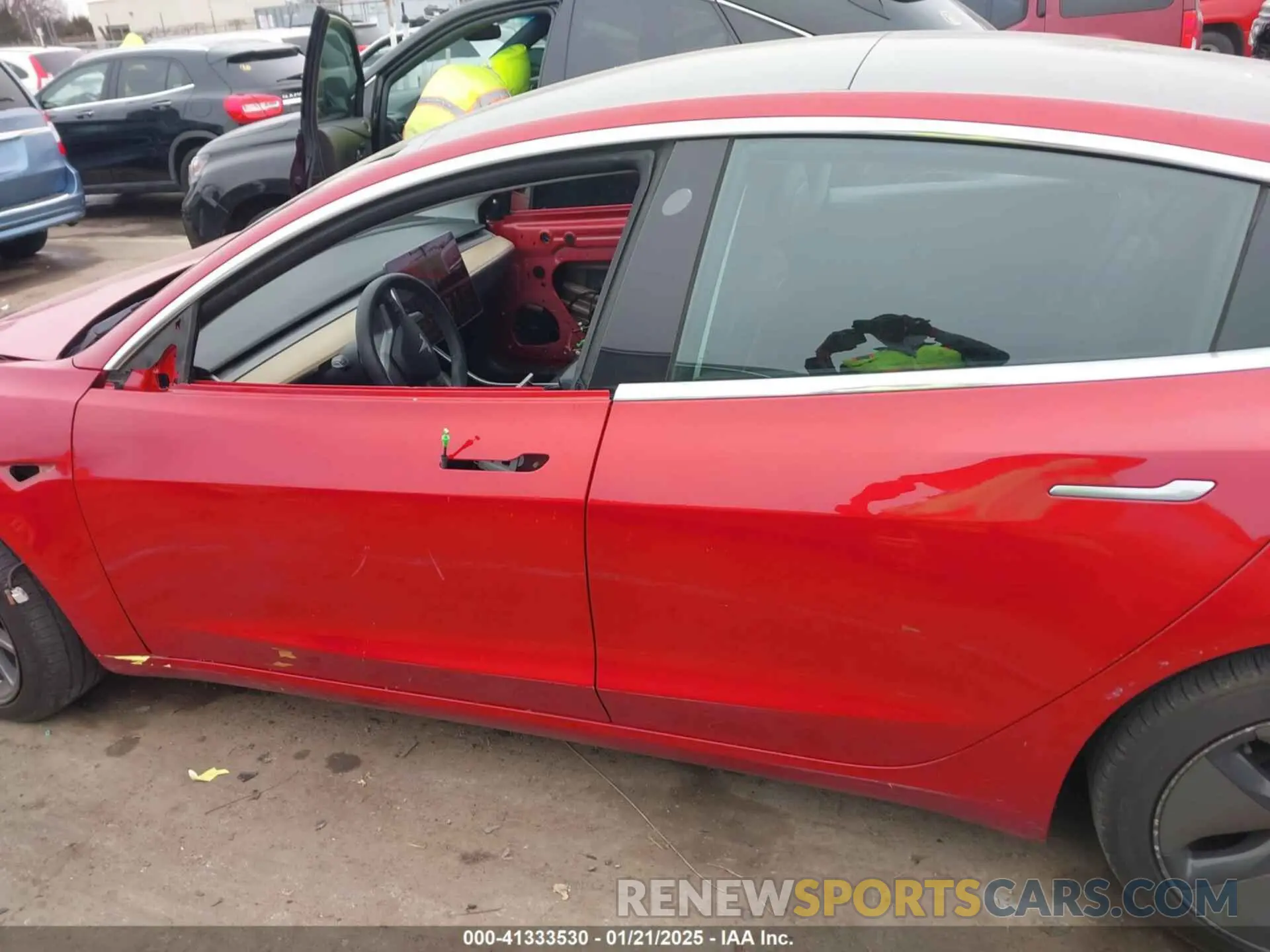13 fotografías del automóvil dañado 5YJ3E1EA4LF703614 TESLA MODEL 3 2020