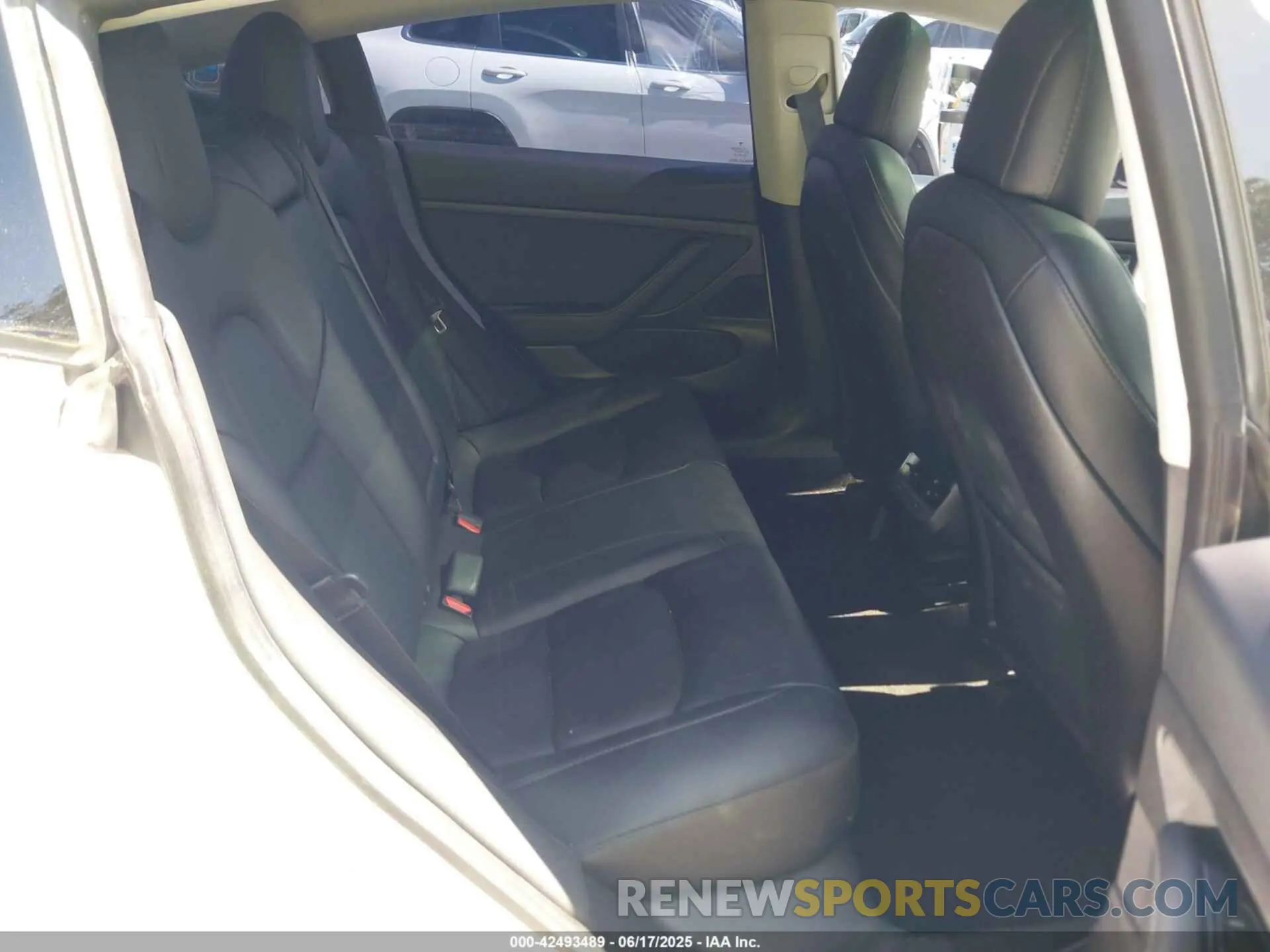 8 fotografías del automóvil dañado 5YJ3E1EA4LF740016 TESLA MODEL 3 2020