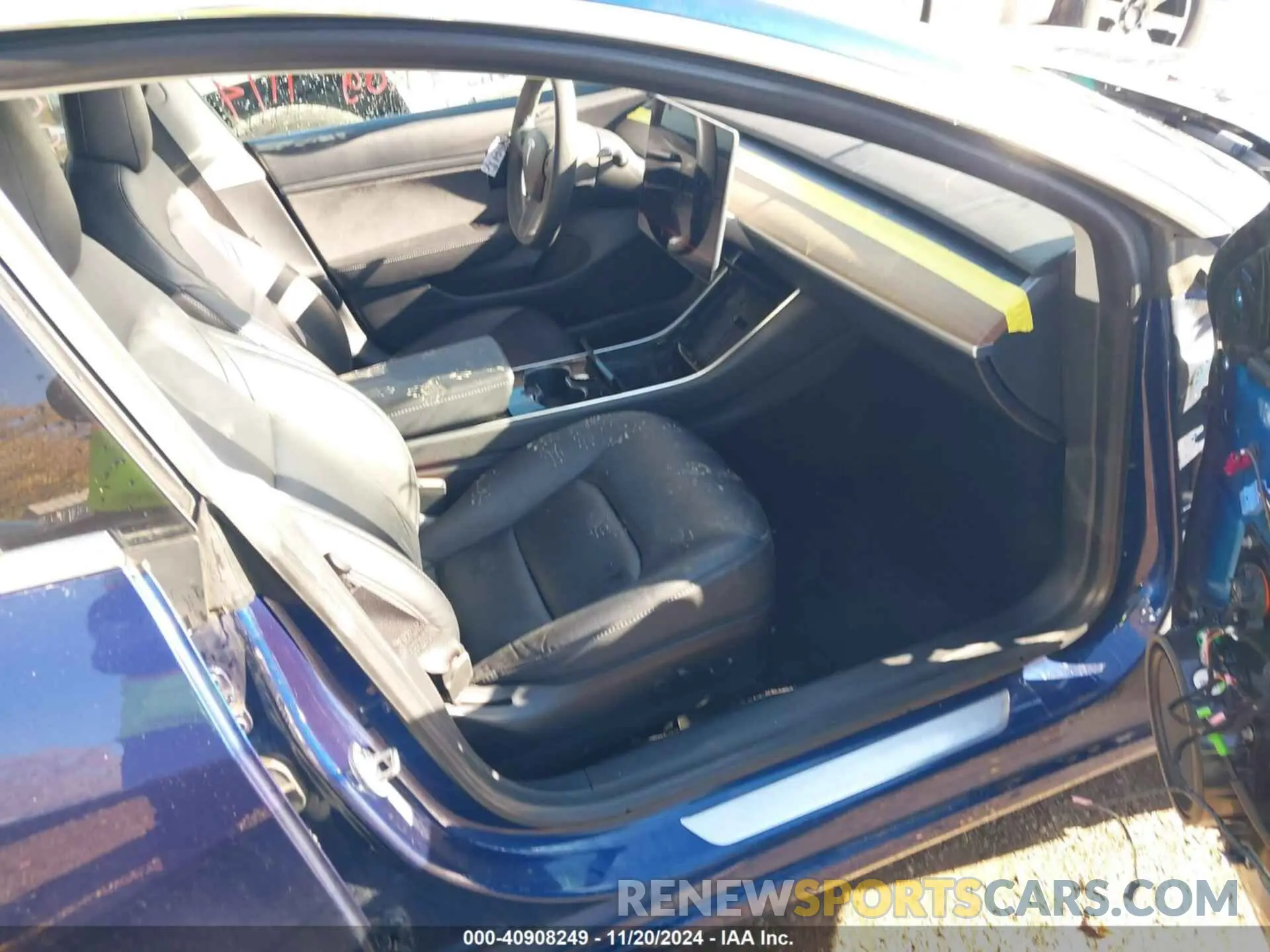5 fotografías del automóvil dañado 5YJ3E1EA4LF796943 TESLA MODEL 3 2020