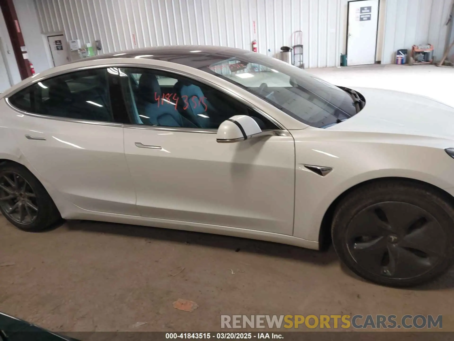 14 fotografías del automóvil dañado 5YJ3E1EA4LF802207 TESLA MODEL 3 2020
