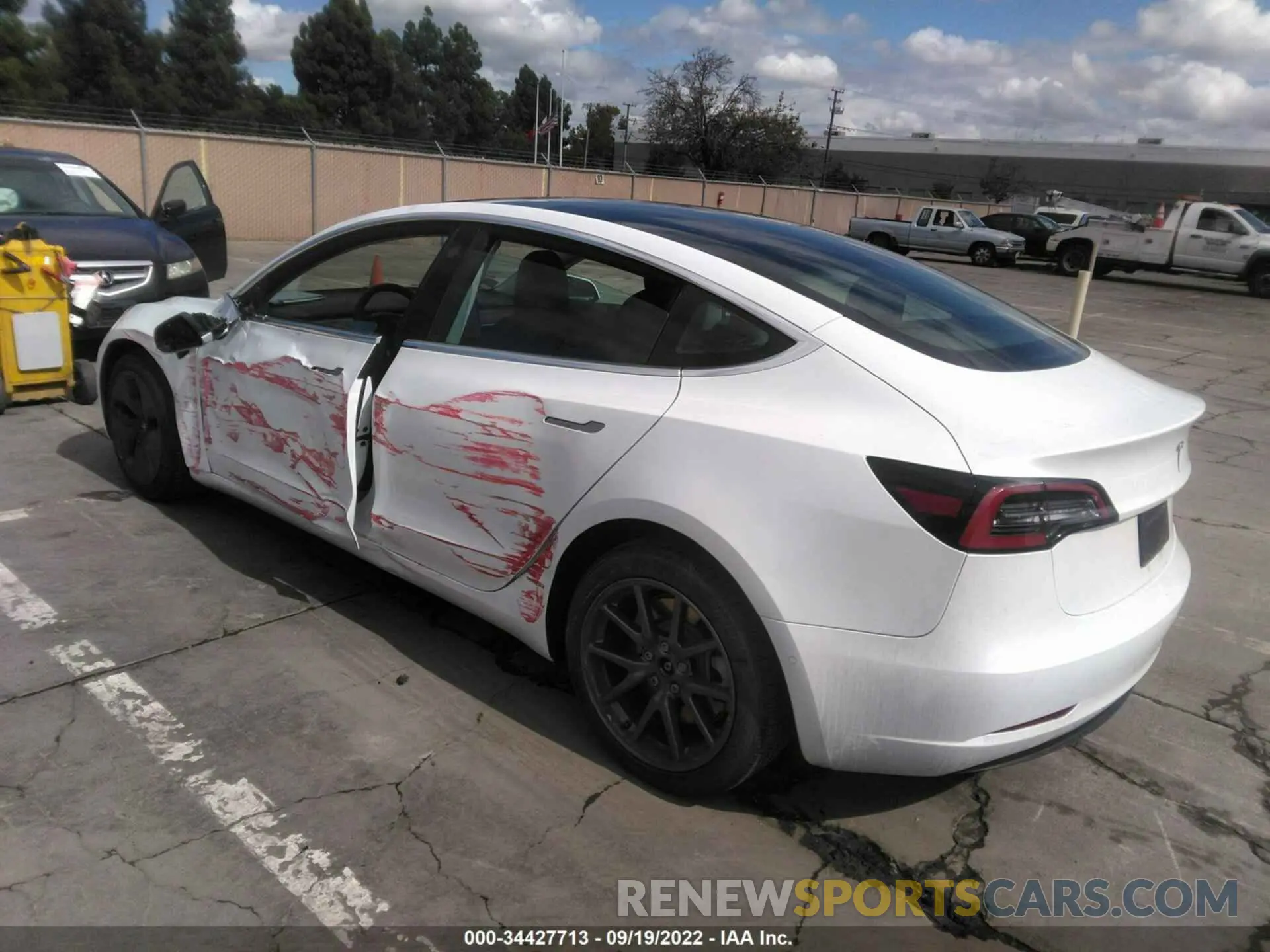 3 fotografías del automóvil dañado 5YJ3E1EA4LF805799 TESLA MODEL 3 2020