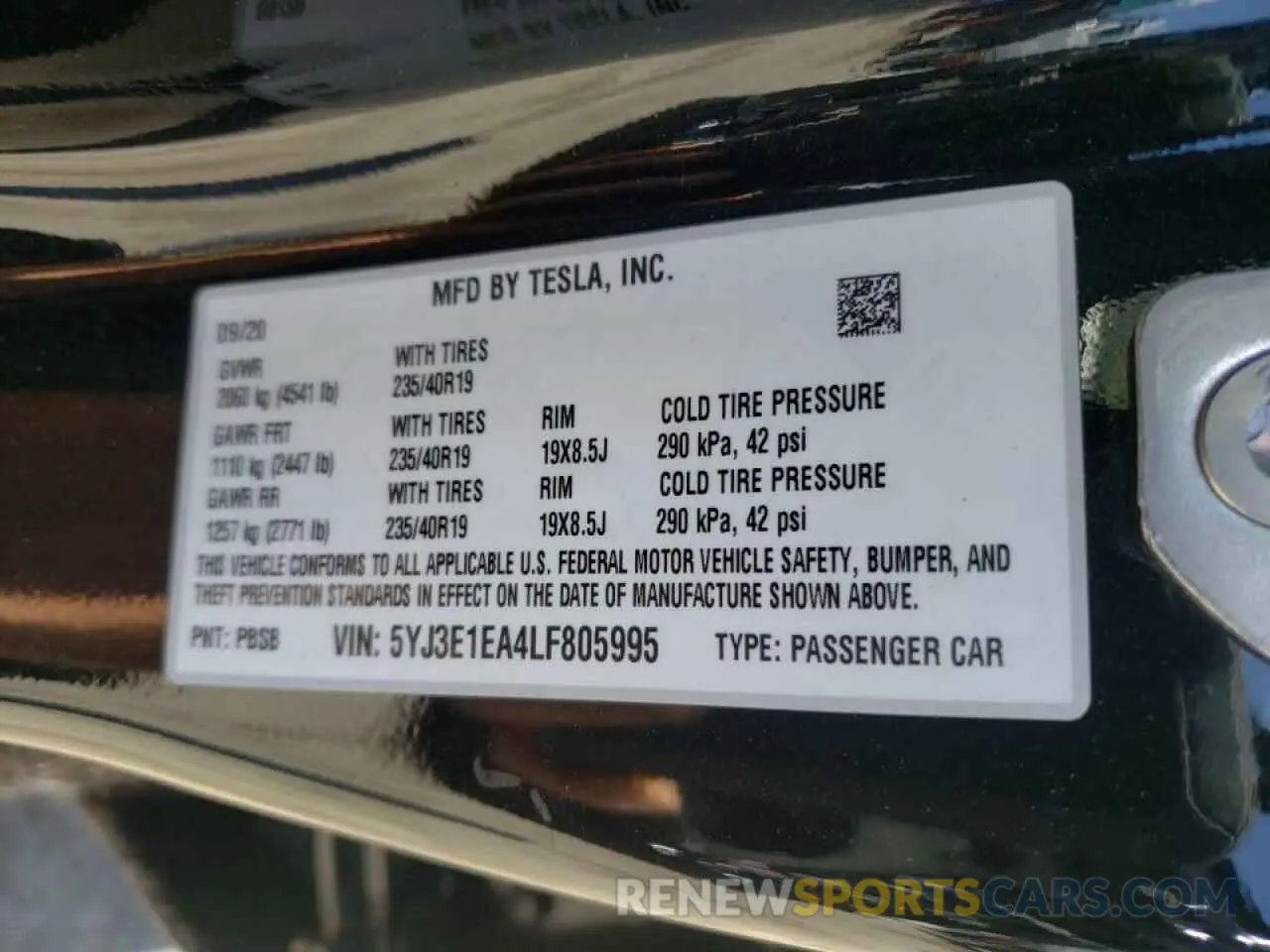 10 fotografías del automóvil dañado 5YJ3E1EA4LF805995 TESLA MODEL 3 2020
