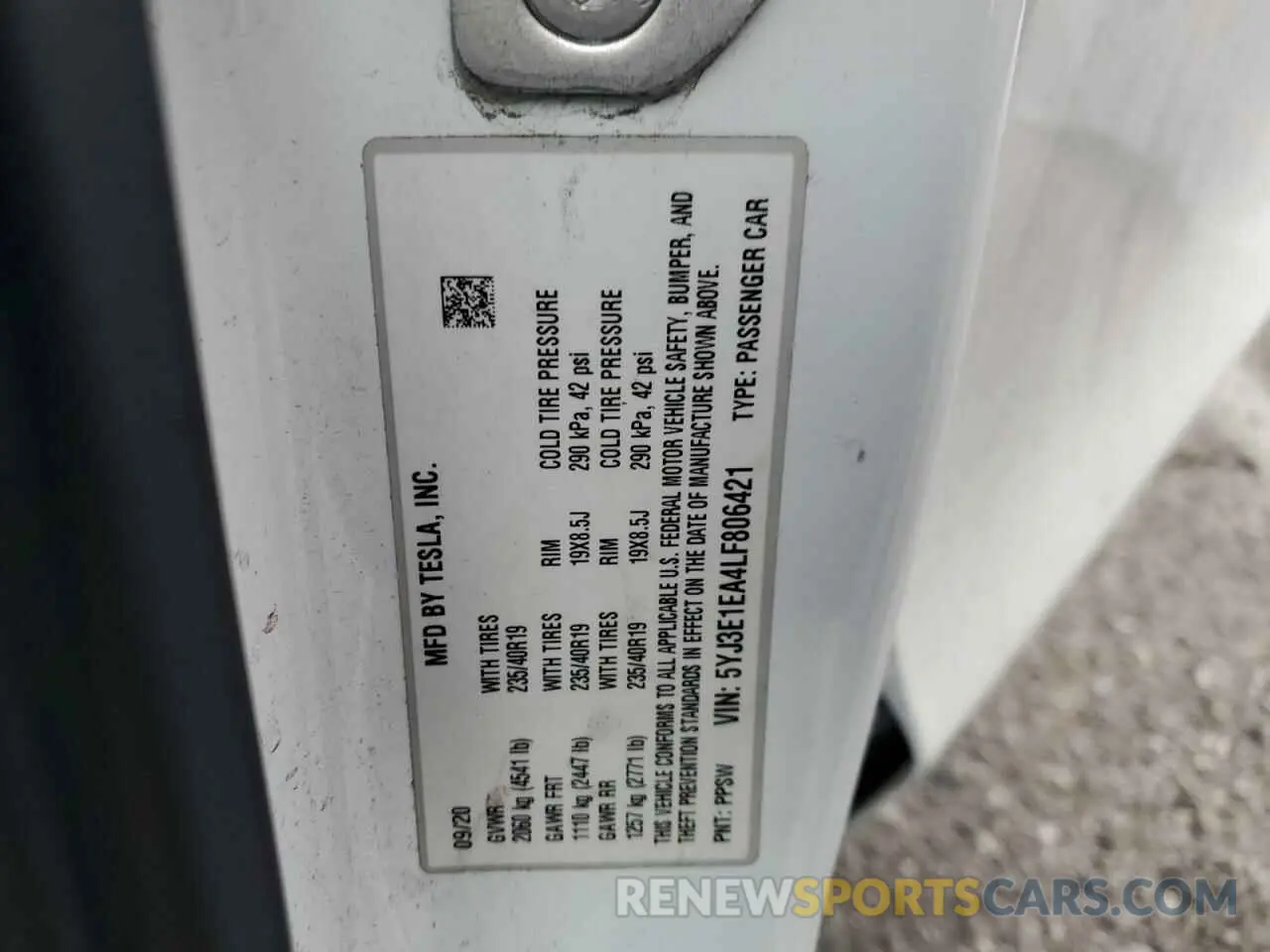 12 fotografías del automóvil dañado 5YJ3E1EA4LF806421 TESLA MODEL 3 2020