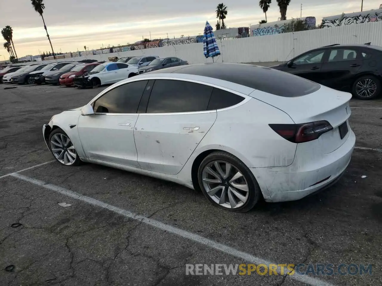 2 fotografías del automóvil dañado 5YJ3E1EA4LF806421 TESLA MODEL 3 2020