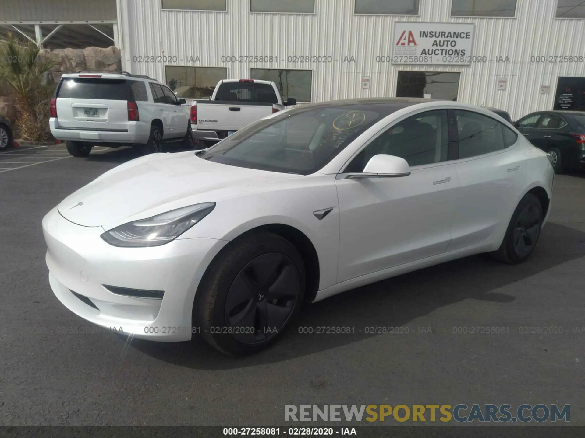 2 fotografías del automóvil dañado 5YJ3E1EA5LF613596 TESLA MODEL 3 2020