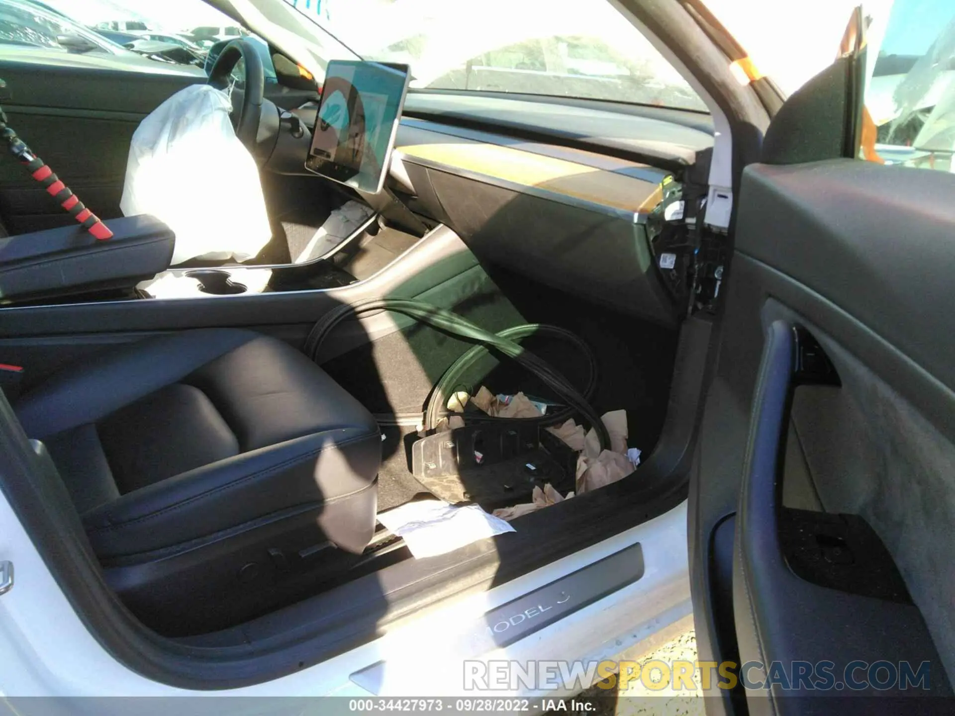 5 fotografías del automóvil dañado 5YJ3E1EA5LF614781 TESLA MODEL 3 2020