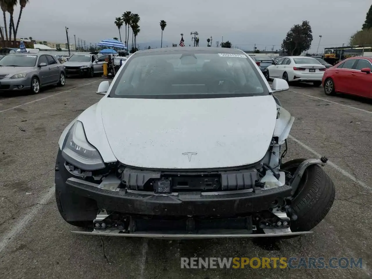 5 fotografías del automóvil dañado 5YJ3E1EA5LF747010 TESLA MODEL 3 2020