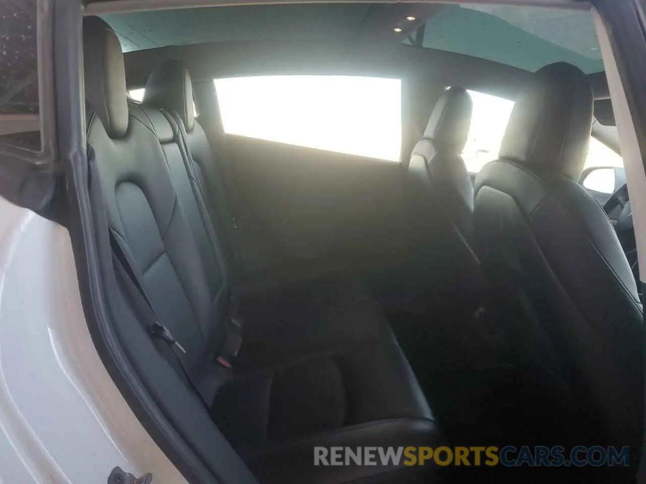 10 fotografías del automóvil dañado 5YJ3E1EA6LF634330 TESLA MODEL 3 2020