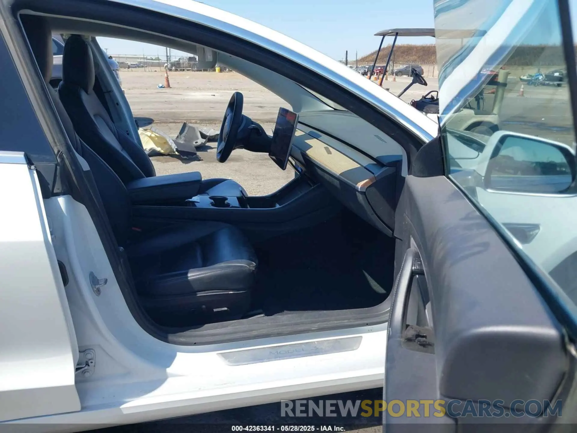 5 fotografías del automóvil dañado 5YJ3E1EA6LF659311 TESLA MODEL 3 2020