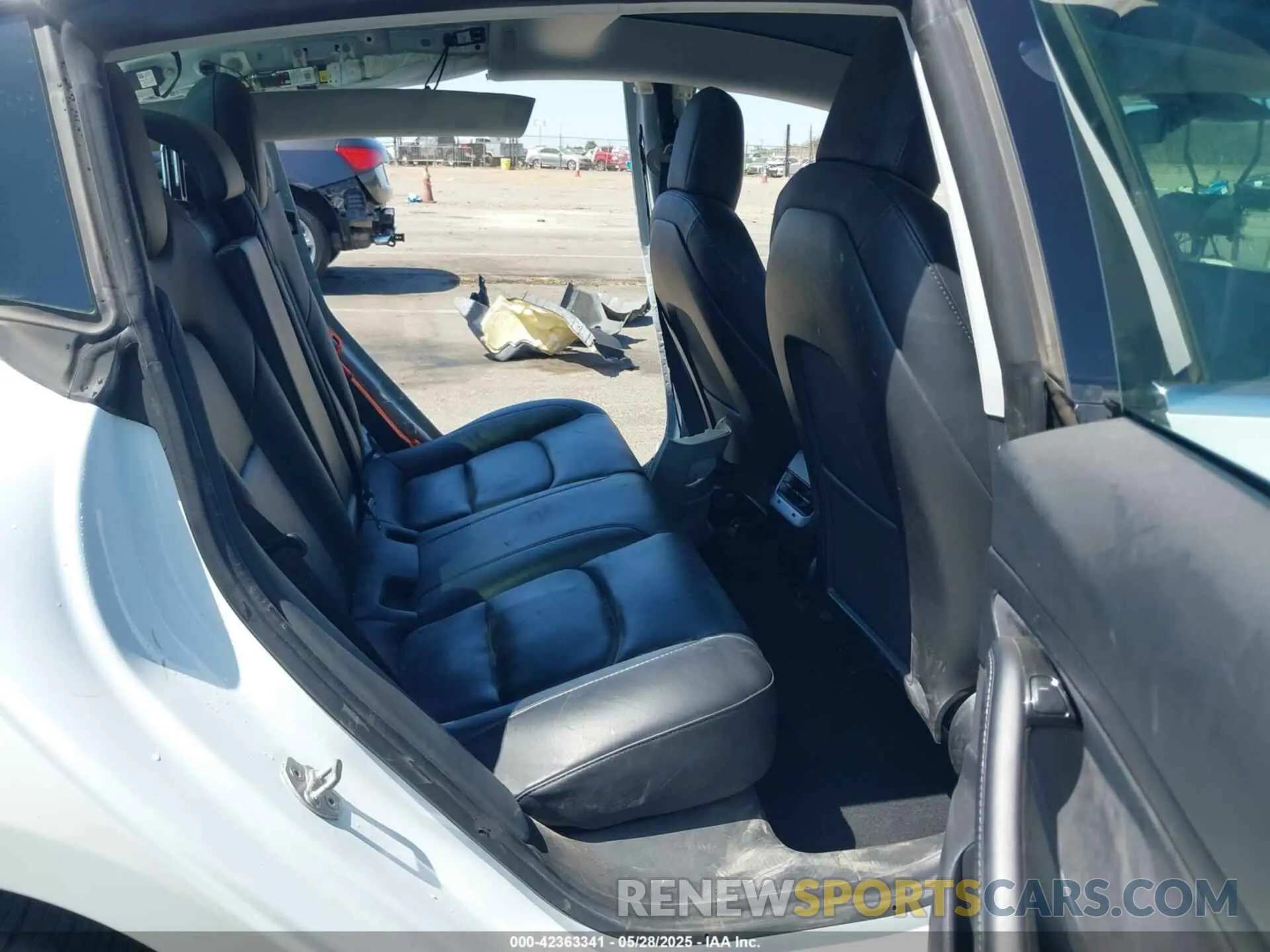 8 fotografías del automóvil dañado 5YJ3E1EA6LF659311 TESLA MODEL 3 2020