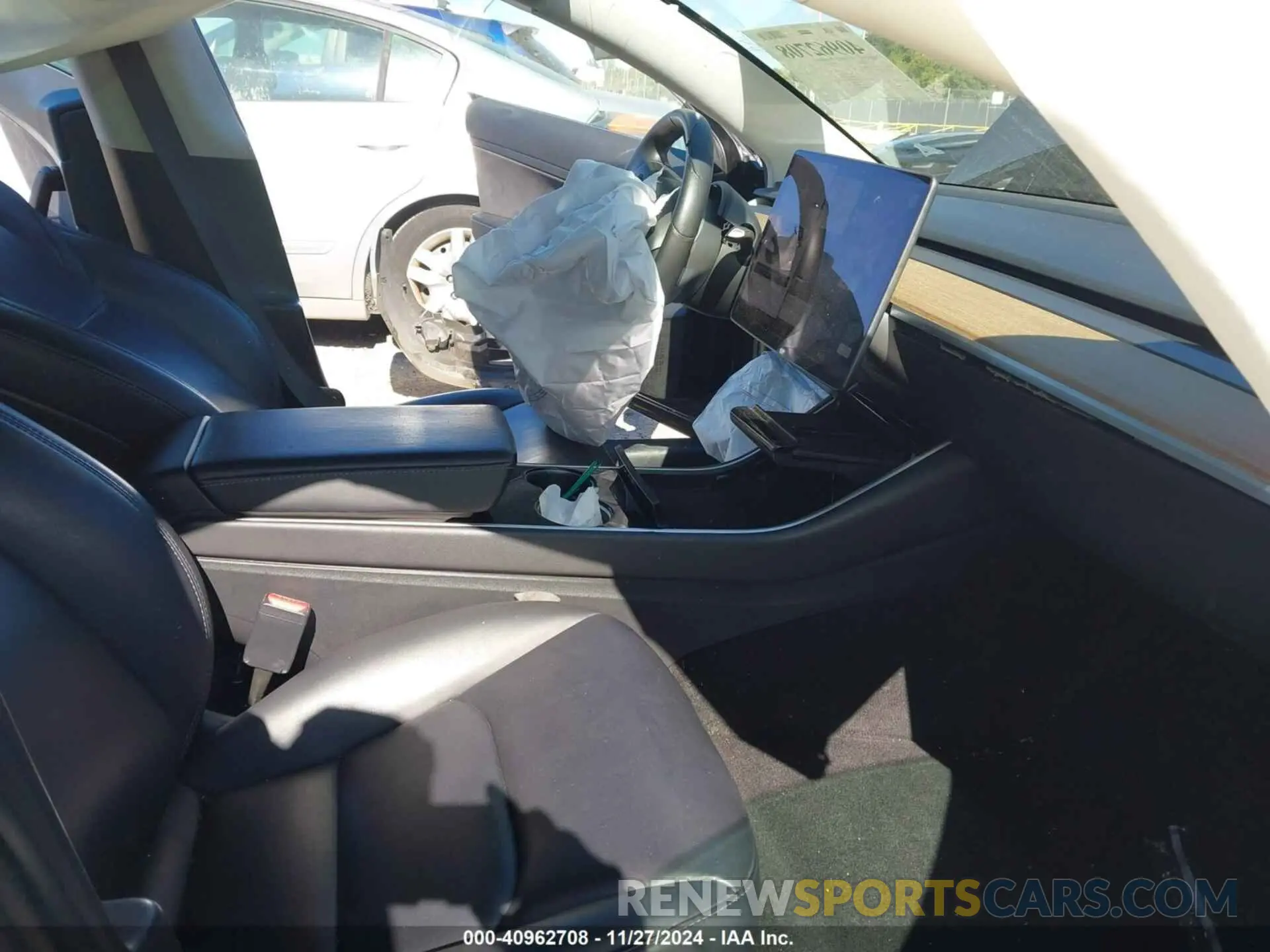 5 fotografías del automóvil dañado 5YJ3E1EA6LF660877 TESLA MODEL 3 2020