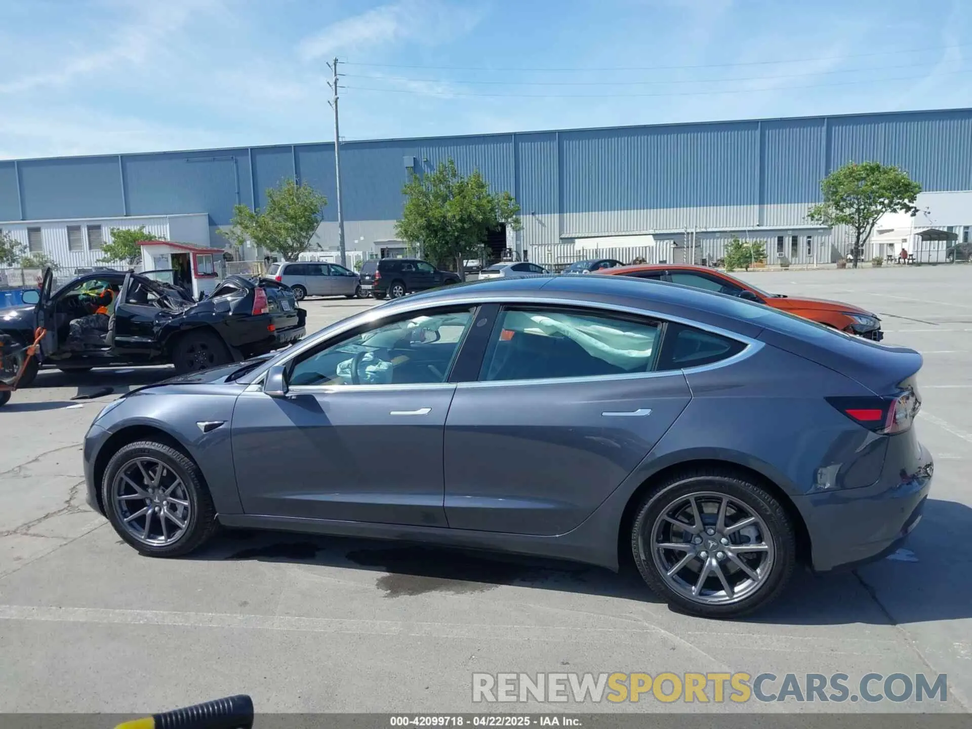 14 fotografías del automóvil dañado 5YJ3E1EA6LF703159 TESLA MODEL 3 2020