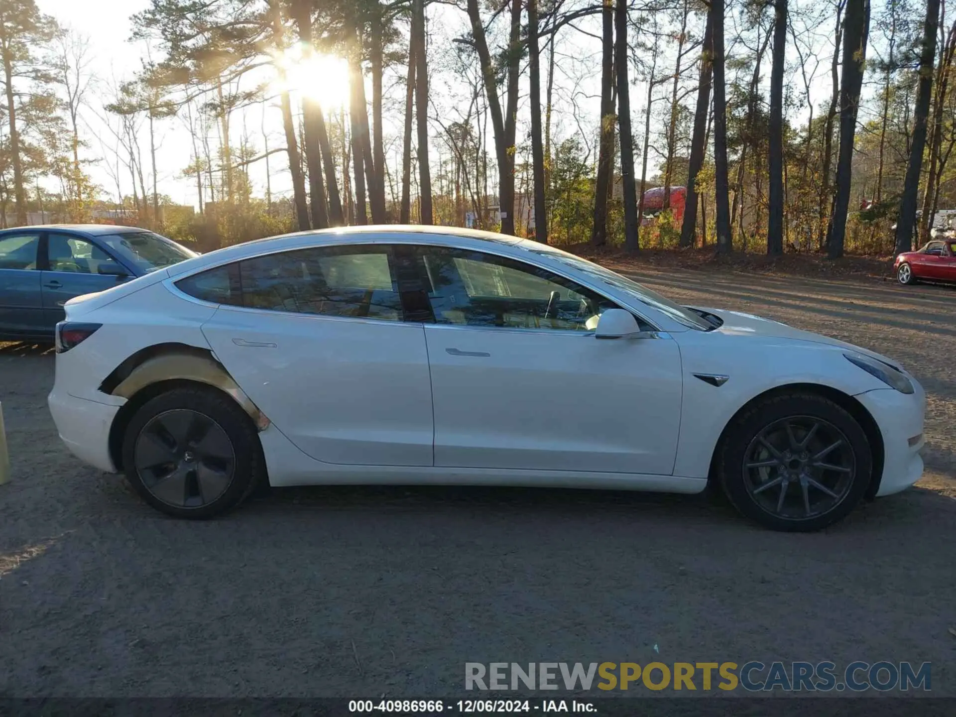 13 fotografías del automóvil dañado 5YJ3E1EA6LF709009 TESLA MODEL 3 2020