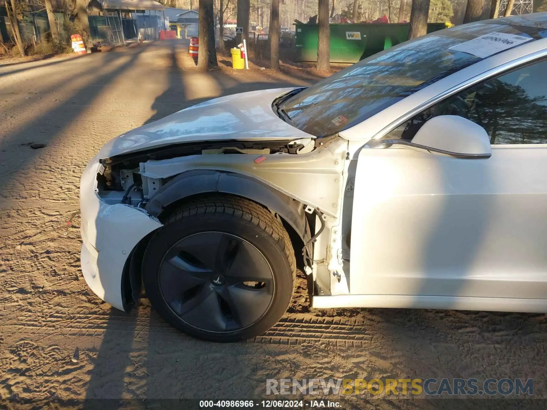 19 fotografías del automóvil dañado 5YJ3E1EA6LF709009 TESLA MODEL 3 2020