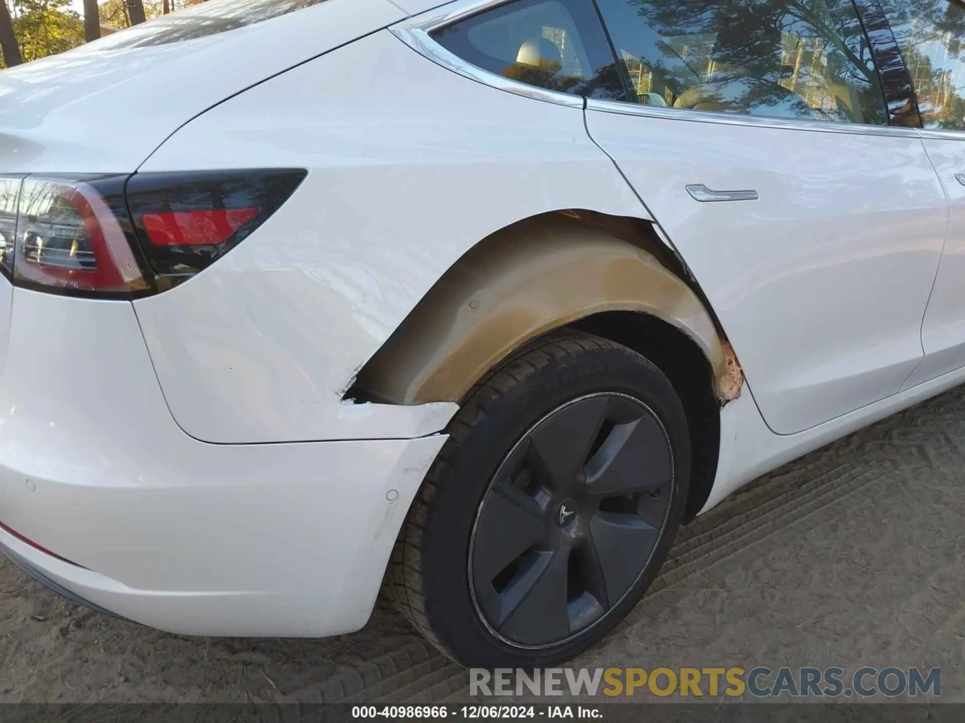 22 fotografías del automóvil dañado 5YJ3E1EA6LF709009 TESLA MODEL 3 2020