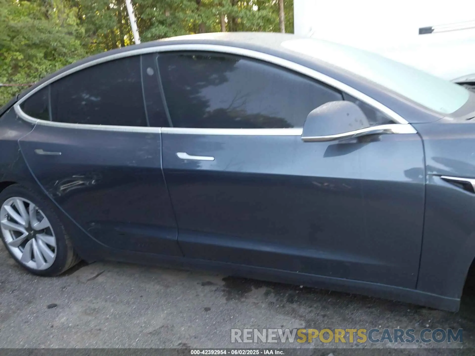 13 fotografías del automóvil dañado 5YJ3E1EA6LF740728 TESLA MODEL 3 2020