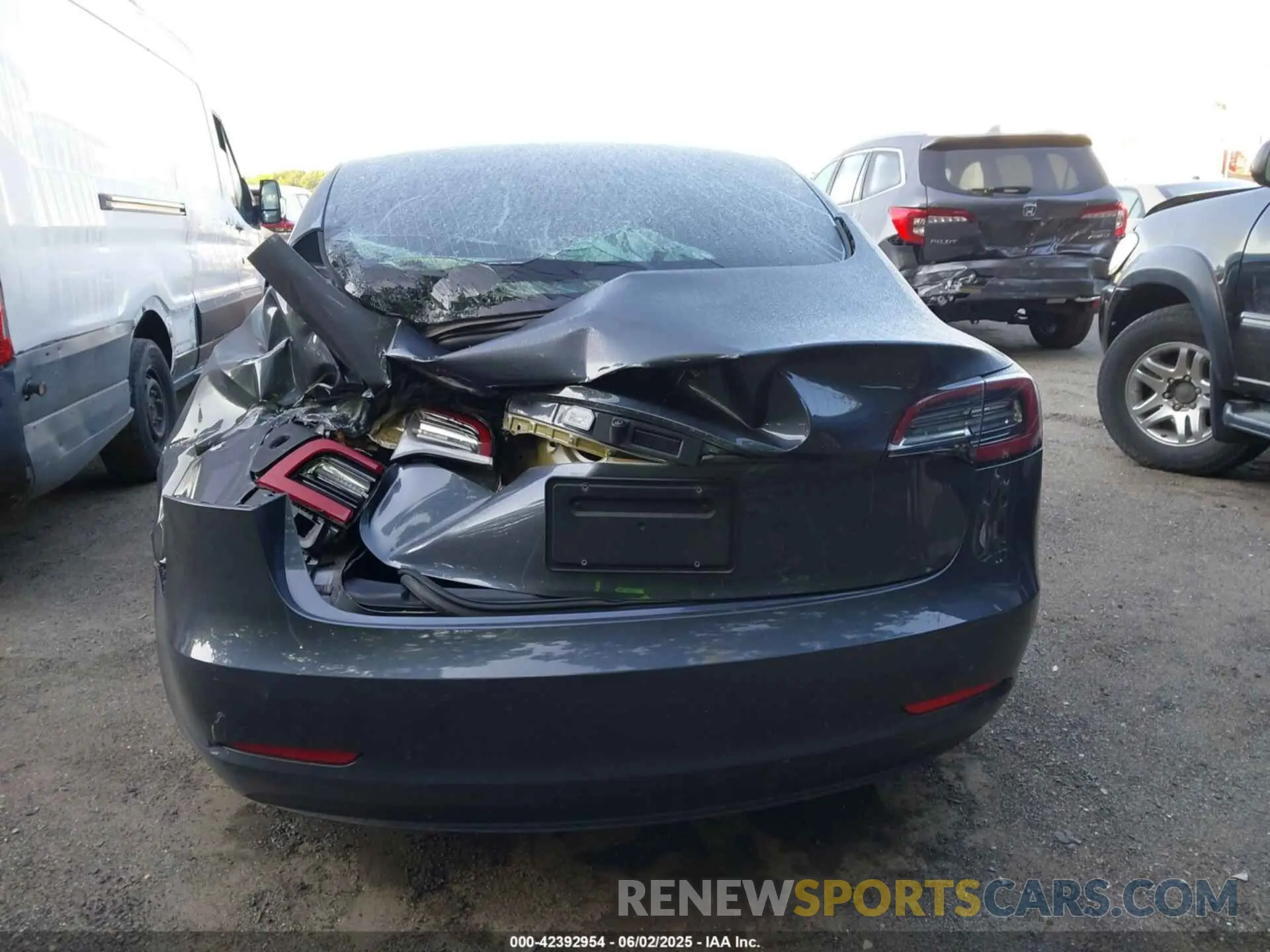 16 fotografías del automóvil dañado 5YJ3E1EA6LF740728 TESLA MODEL 3 2020
