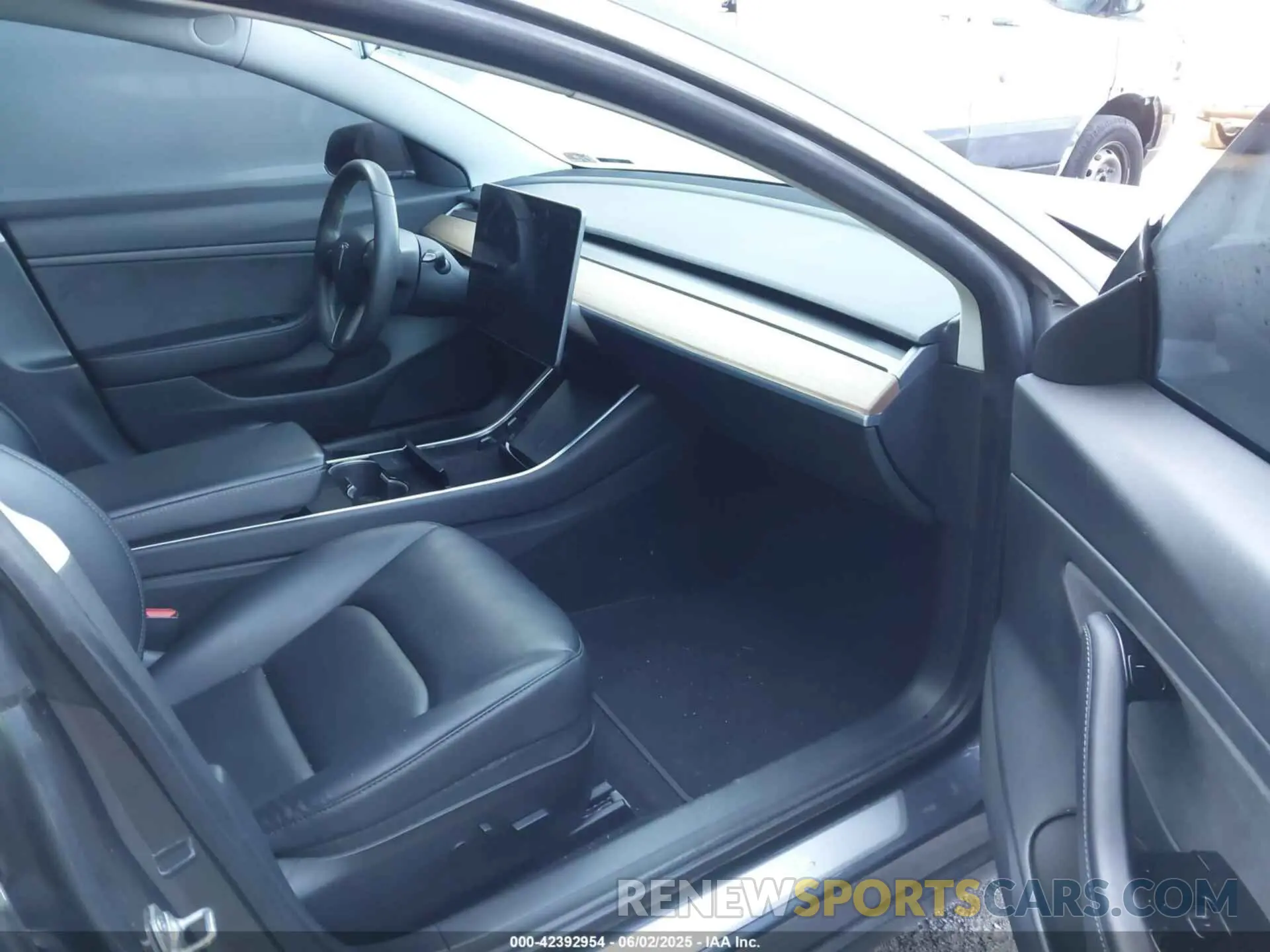 5 fotografías del automóvil dañado 5YJ3E1EA6LF740728 TESLA MODEL 3 2020