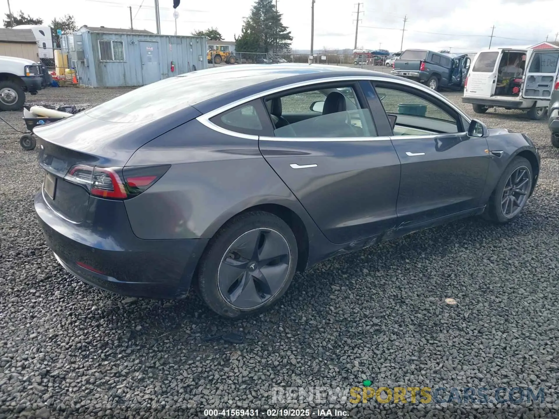 4 fotografías del automóvil dañado 5YJ3E1EA7LF611574 TESLA MODEL 3 2020