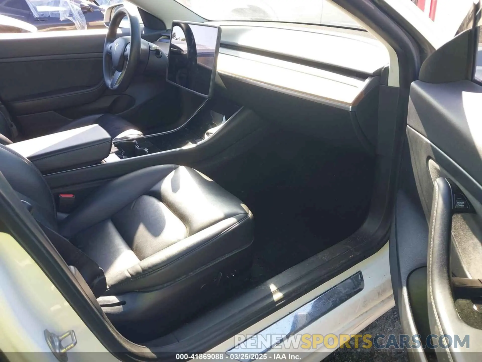 5 fotografías del automóvil dañado 5YJ3E1EA7LF797150 TESLA MODEL 3 2020