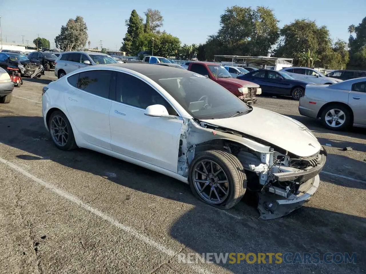 4 fotografías del automóvil dañado 5YJ3E1EA7LF803996 TESLA MODEL 3 2020