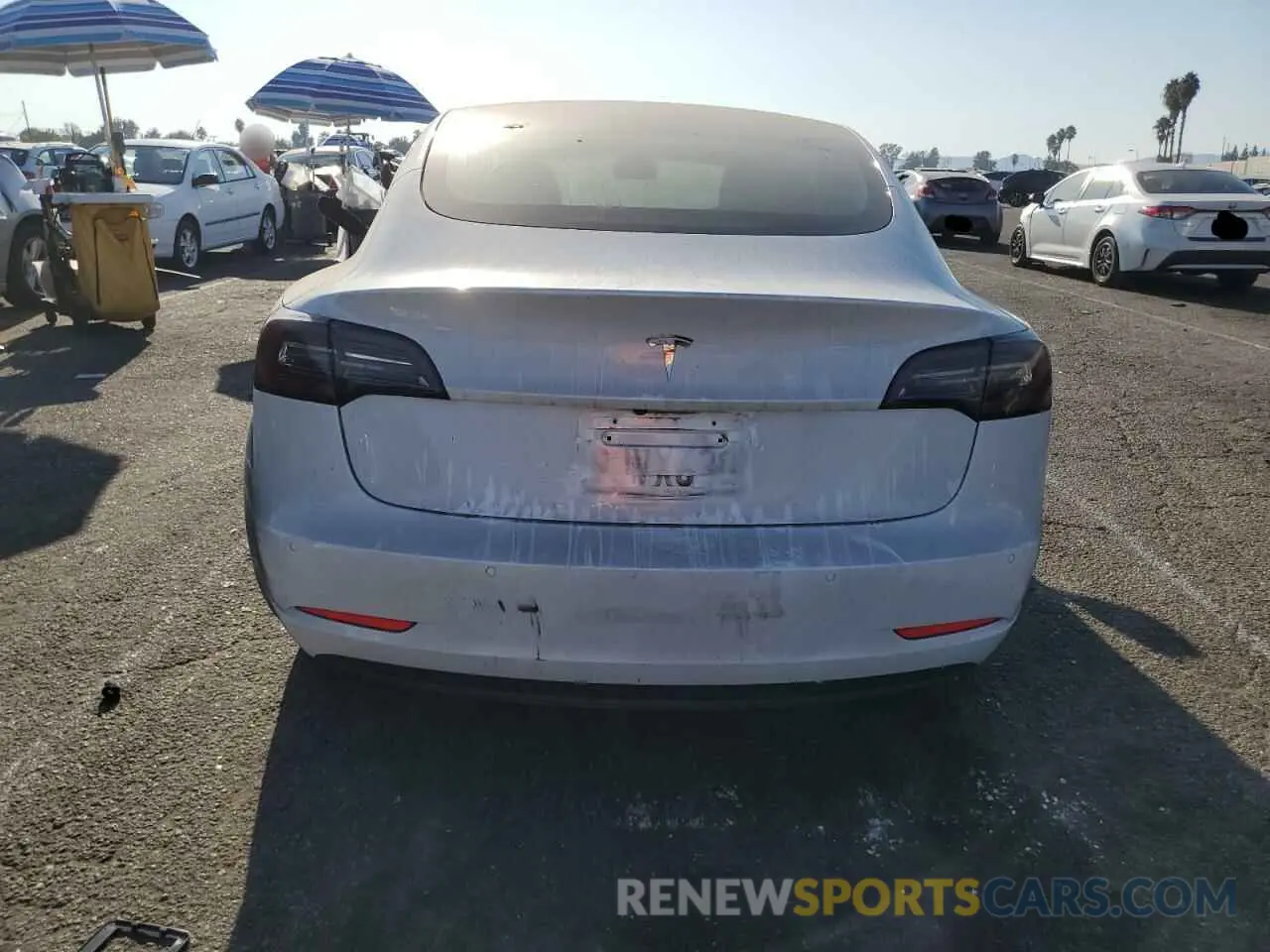 6 fotografías del automóvil dañado 5YJ3E1EA7LF803996 TESLA MODEL 3 2020