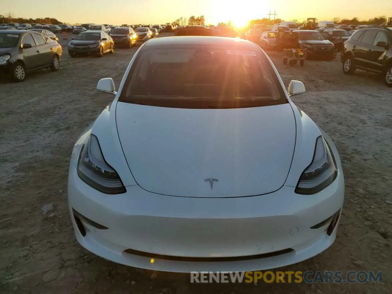 5 fotografías del automóvil dañado 5YJ3E1EA8LF740567 TESLA MODEL 3 2020