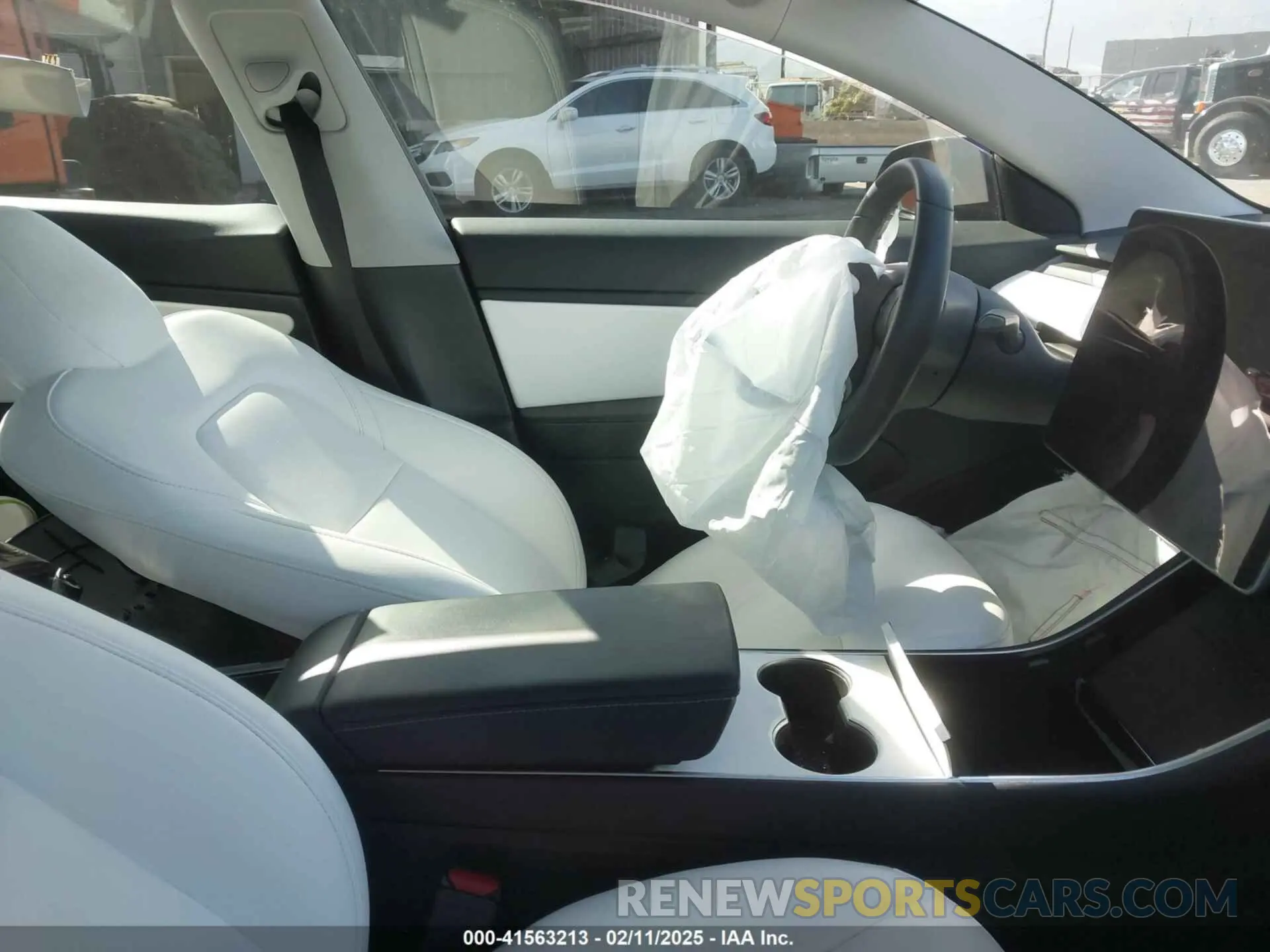 17 fotografías del automóvil dañado 5YJ3E1EA9LF599332 TESLA MODEL 3 2020