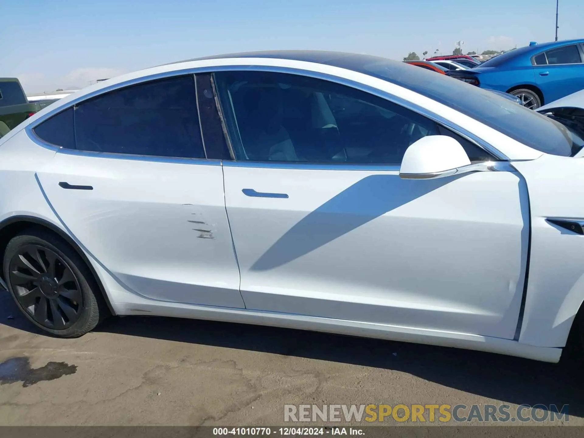 12 fotografías del automóvil dañado 5YJ3E1EA9LF612984 TESLA MODEL 3 2020