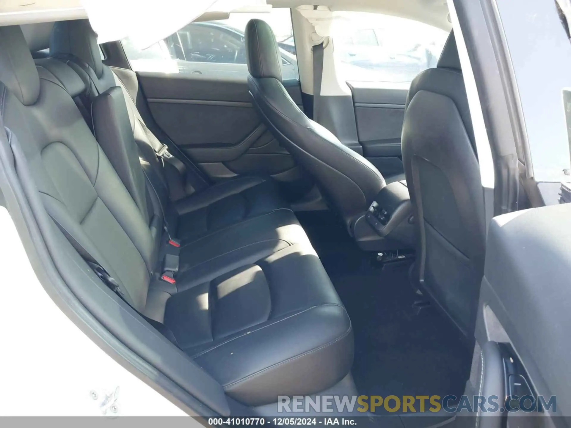8 fotografías del automóvil dañado 5YJ3E1EA9LF612984 TESLA MODEL 3 2020