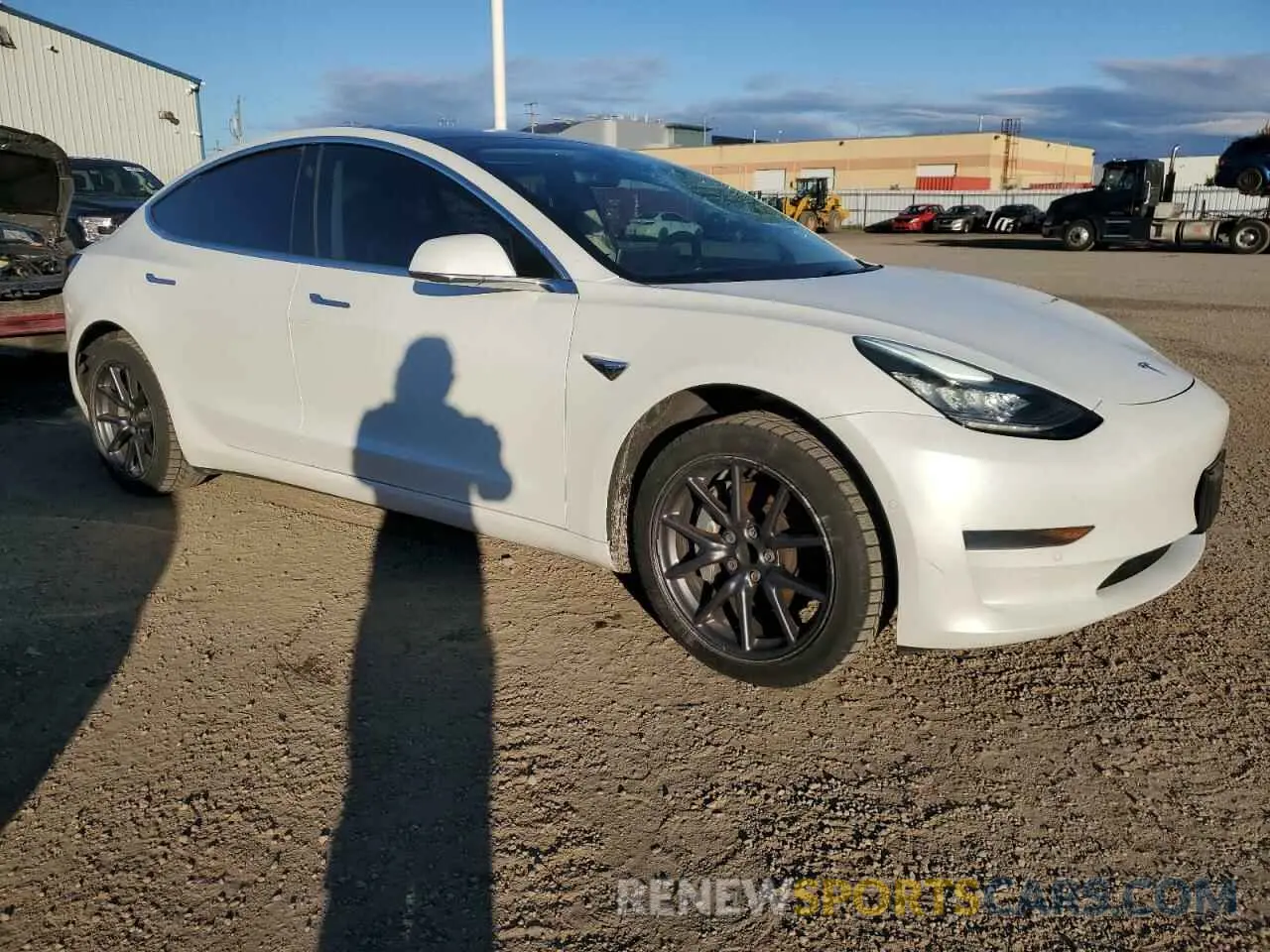 4 fotografías del automóvil dañado 5YJ3E1EA9LF625475 TESLA MODEL 3 2020