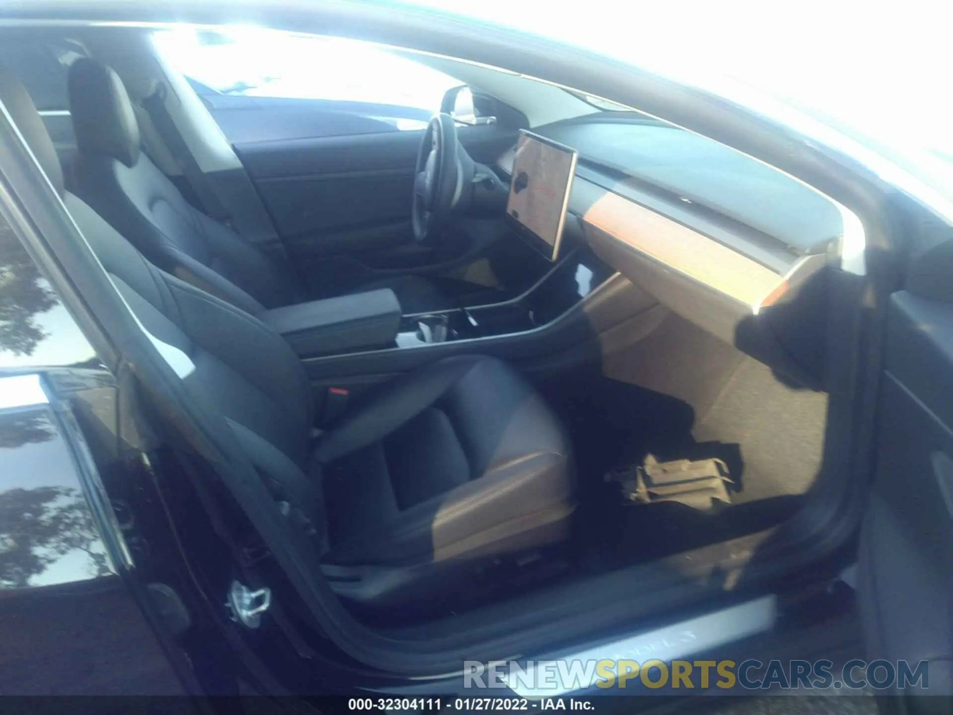5 fotografías del automóvil dañado 5YJ3E1EA9LF630076 TESLA MODEL 3 2020