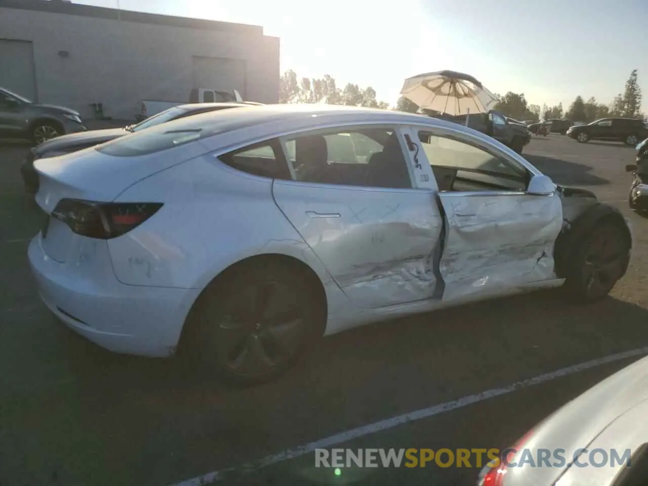 3 fotografías del automóvil dañado 5YJ3E1EA9LF633236 TESLA MODEL 3 2020