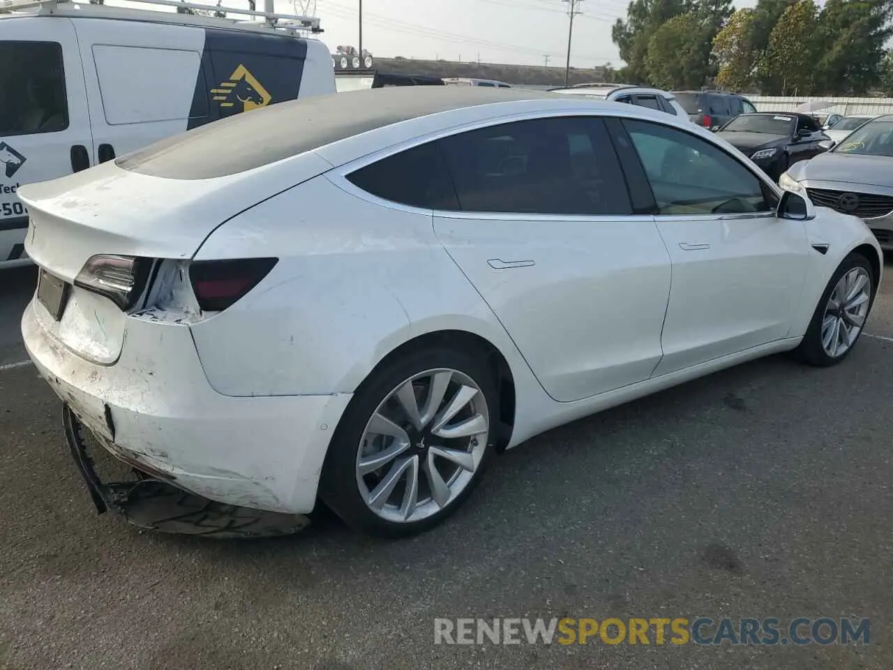 3 fotografías del automóvil dañado 5YJ3E1EA9LF806429 TESLA MODEL 3 2020