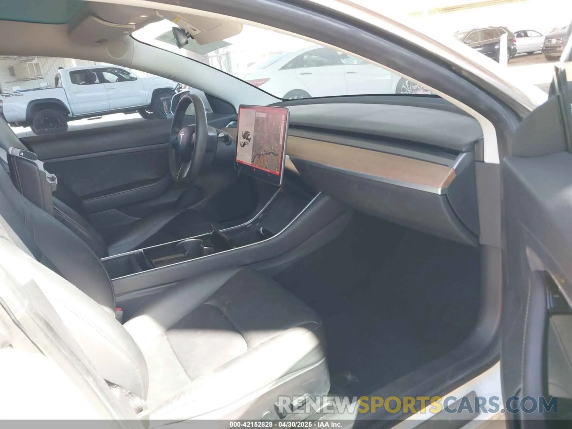 5 fotografías del automóvil dañado 5YJ3E1EAXLF598061 TESLA MODEL 3 2020