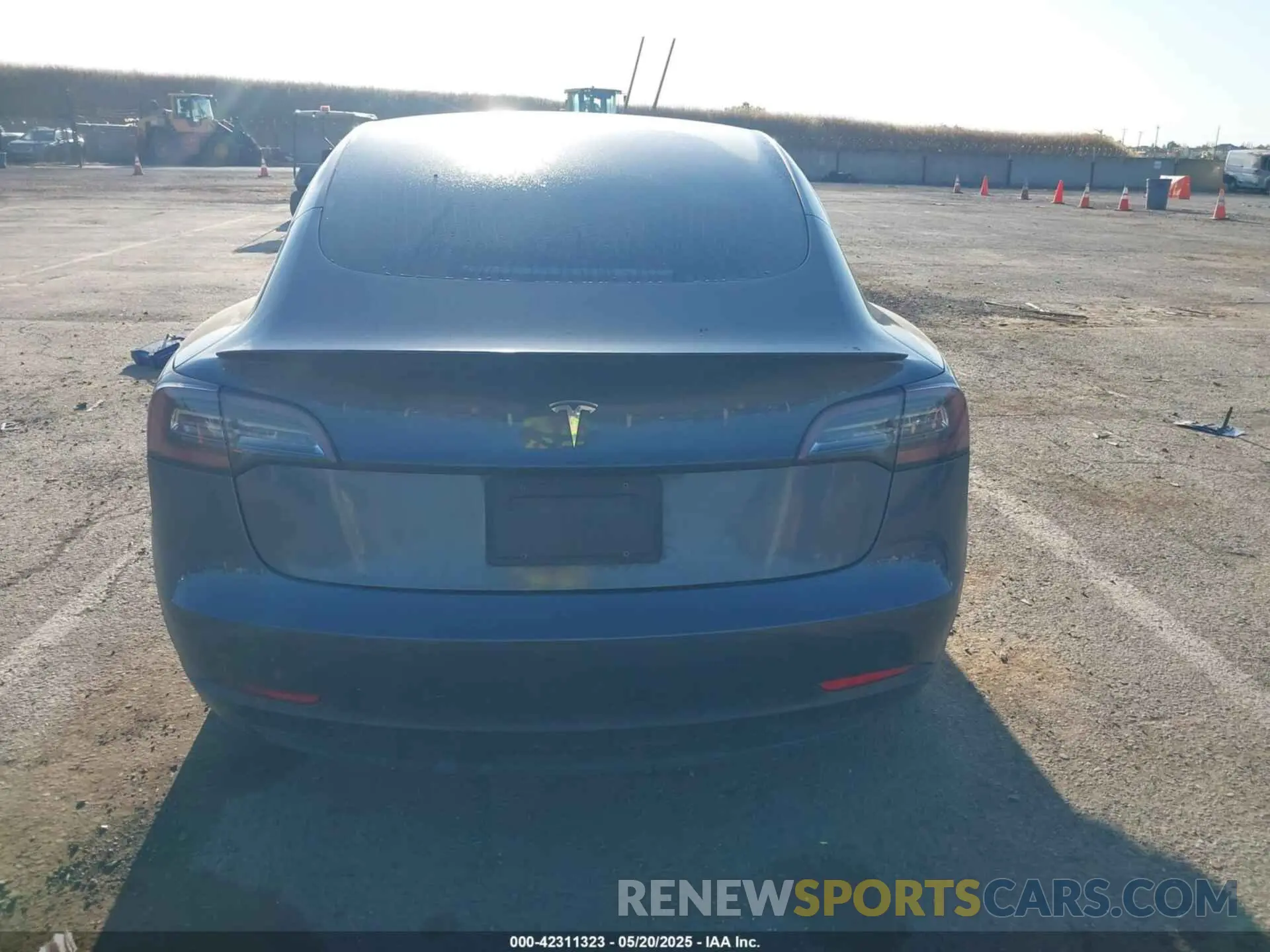 16 fotografías del automóvil dañado 5YJ3E1EAXLF630555 TESLA MODEL 3 2020