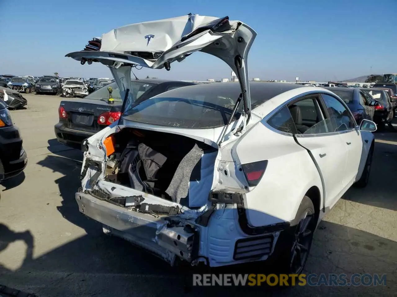 3 fotografías del automóvil dañado 5YJ3E1EAXLF632757 TESLA MODEL 3 2020