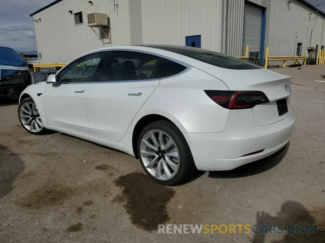 2 fotografías del automóvil dañado 5YJ3E1EAXLF634427 TESLA MODEL 3 2020