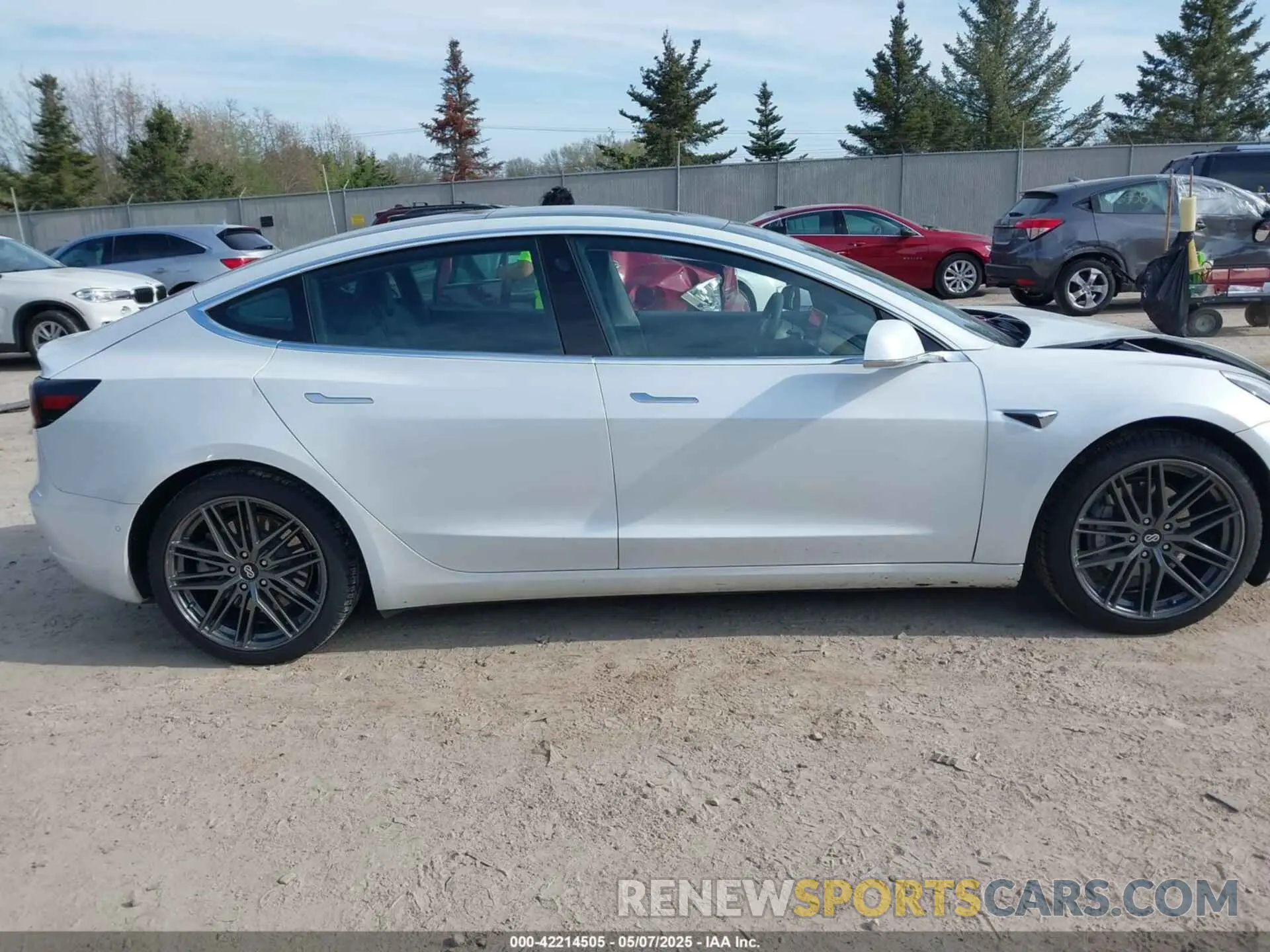 13 fotografías del automóvil dañado 5YJ3E1EAXLF738061 TESLA MODEL 3 2020