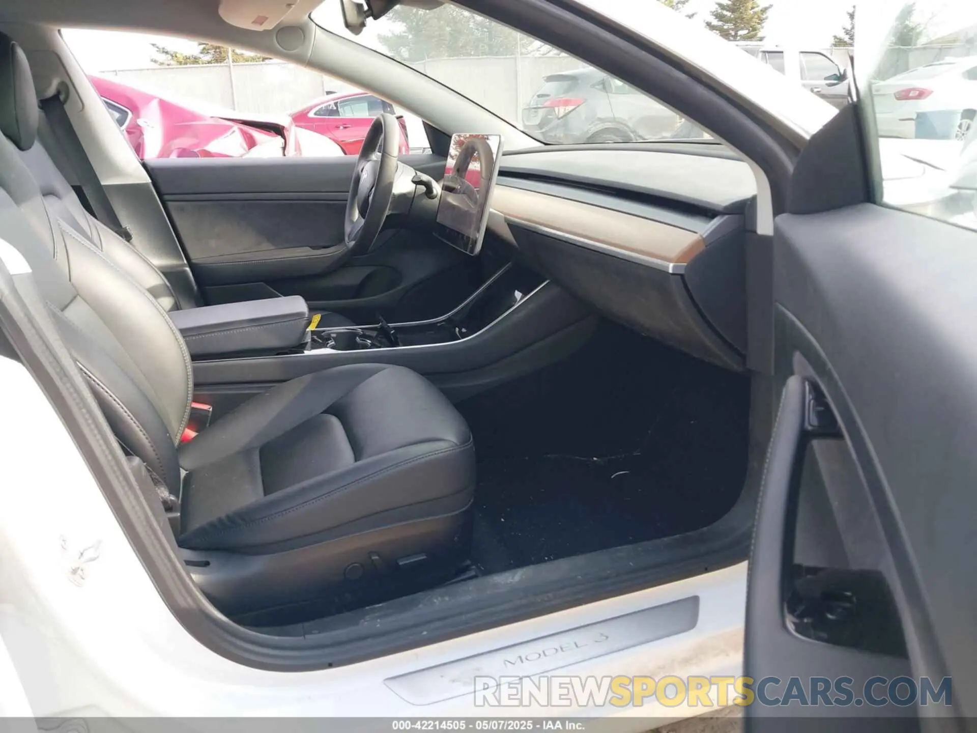 5 fotografías del automóvil dañado 5YJ3E1EAXLF738061 TESLA MODEL 3 2020