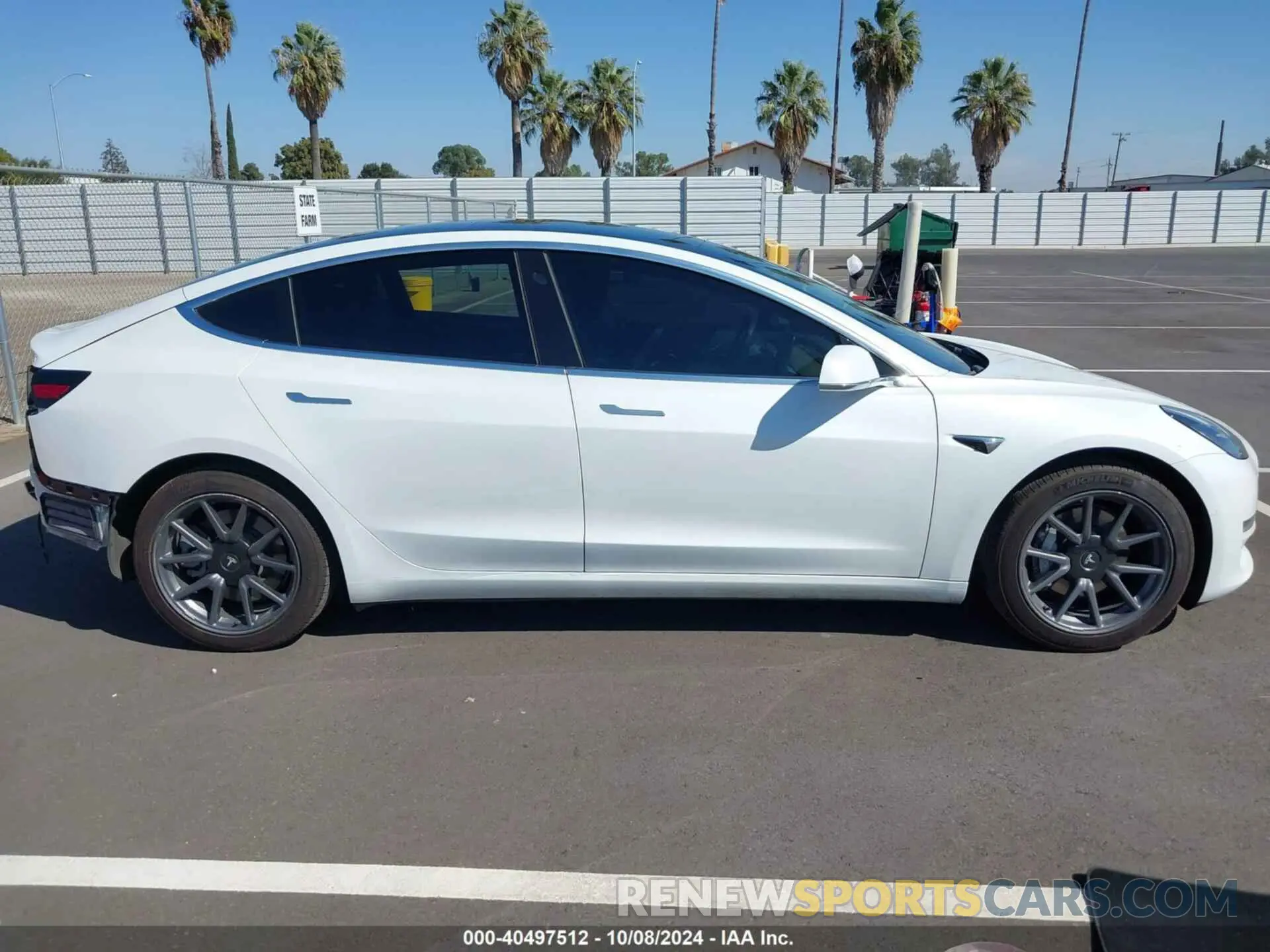 14 fotografías del automóvil dañado 5YJ3E1EAXLF740070 TESLA MODEL 3 2020