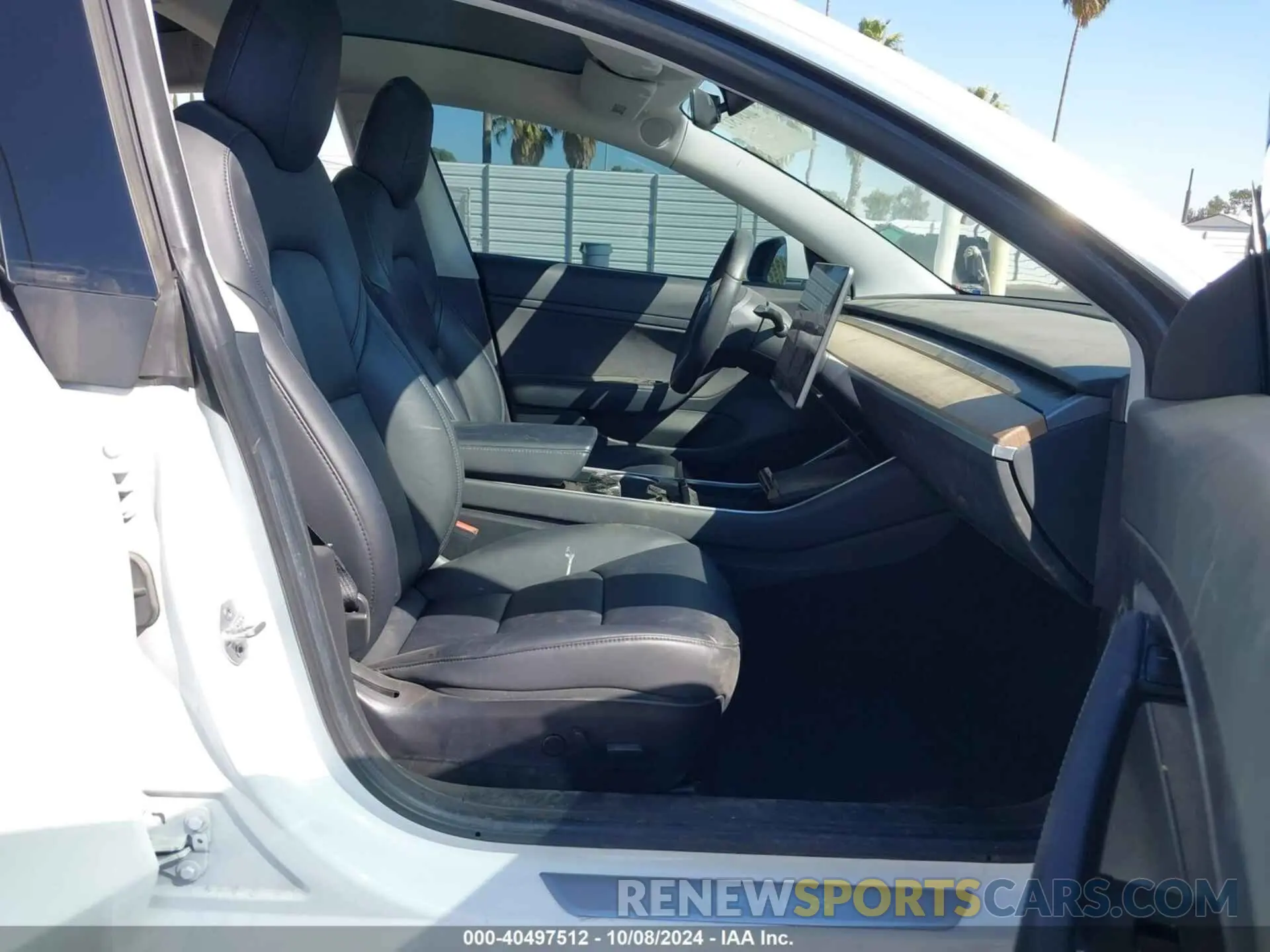 5 fotografías del automóvil dañado 5YJ3E1EAXLF740070 TESLA MODEL 3 2020