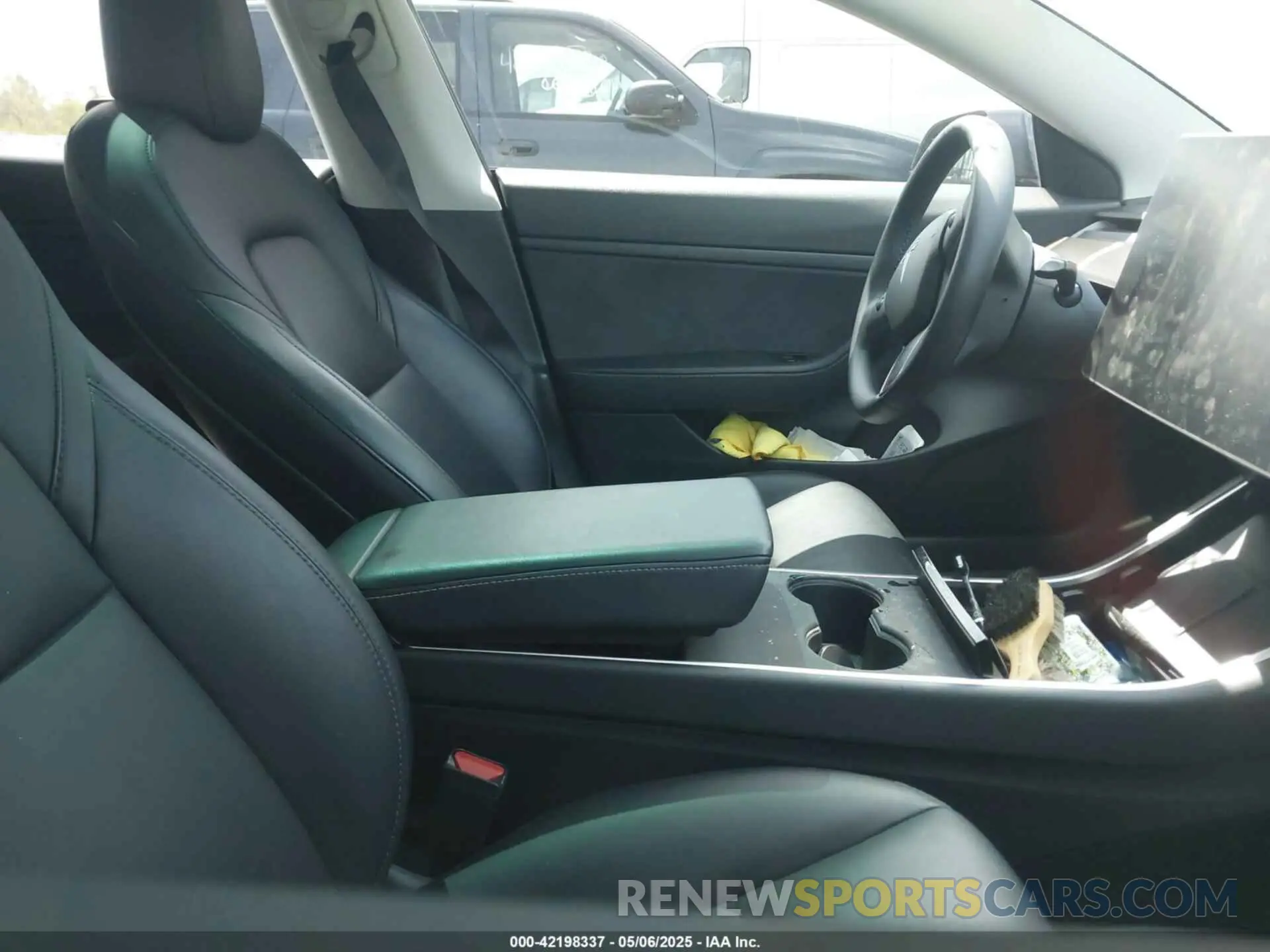 5 fotografías del automóvil dañado 5YJ3E1EAXLF783517 TESLA MODEL 3 2020