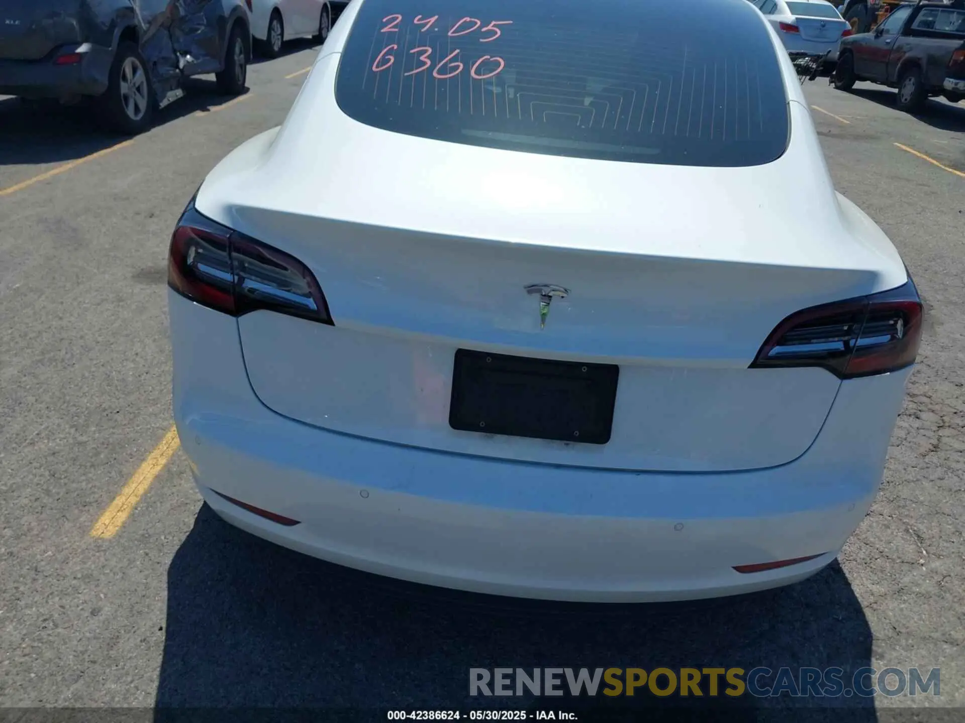 16 fotografías del automóvil dañado 5YJ3E1EAXLF806360 TESLA MODEL 3 2020