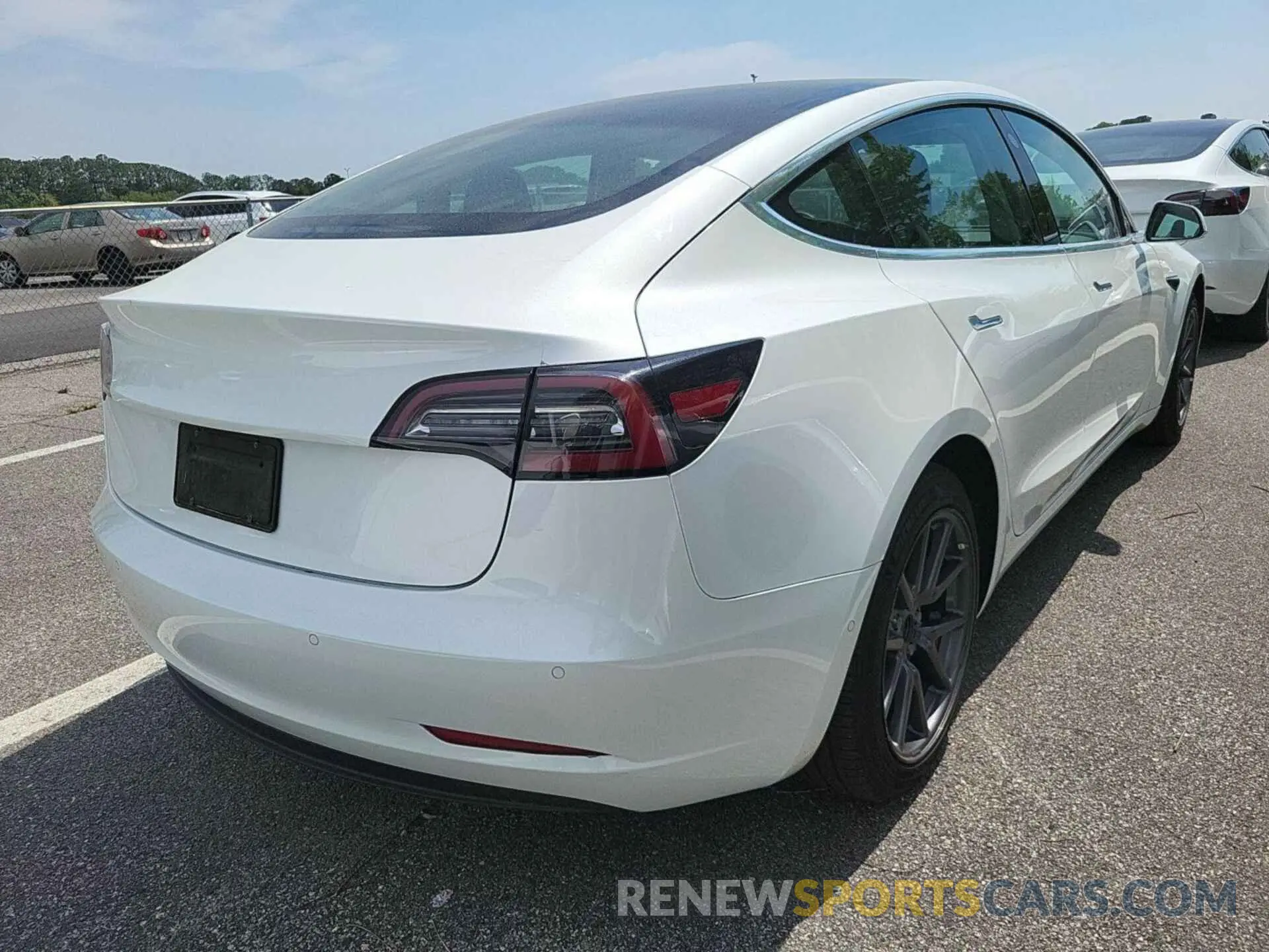 18 fotografías del automóvil dañado 5YJ3E1EB0LF637281 TESLA MODEL 3 2020