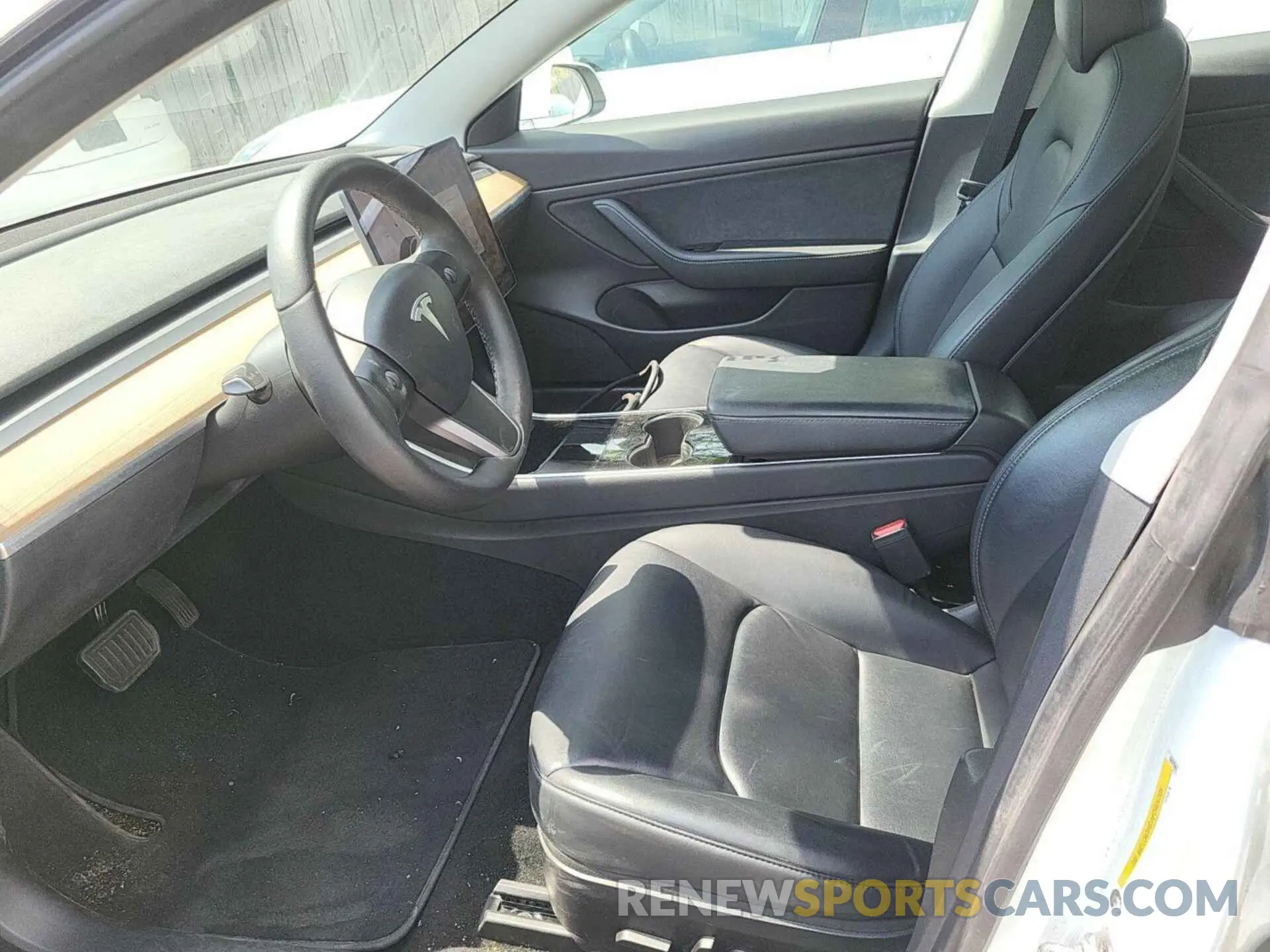 3 fotografías del automóvil dañado 5YJ3E1EB0LF637281 TESLA MODEL 3 2020