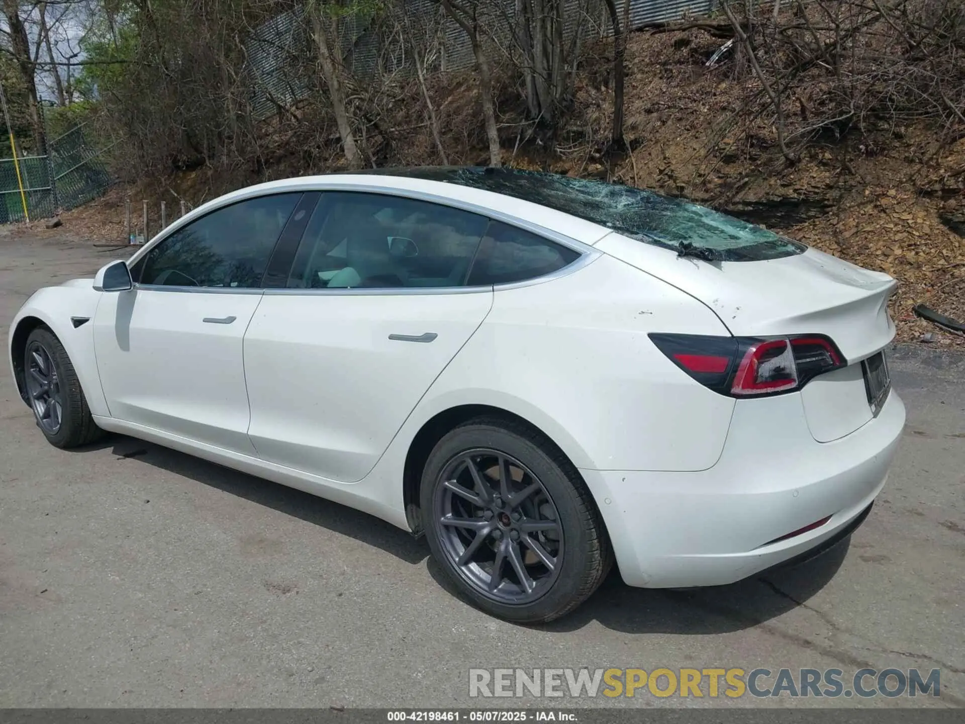 3 fotografías del automóvil dañado 5YJ3E1EB0LF712545 TESLA MODEL 3 2020
