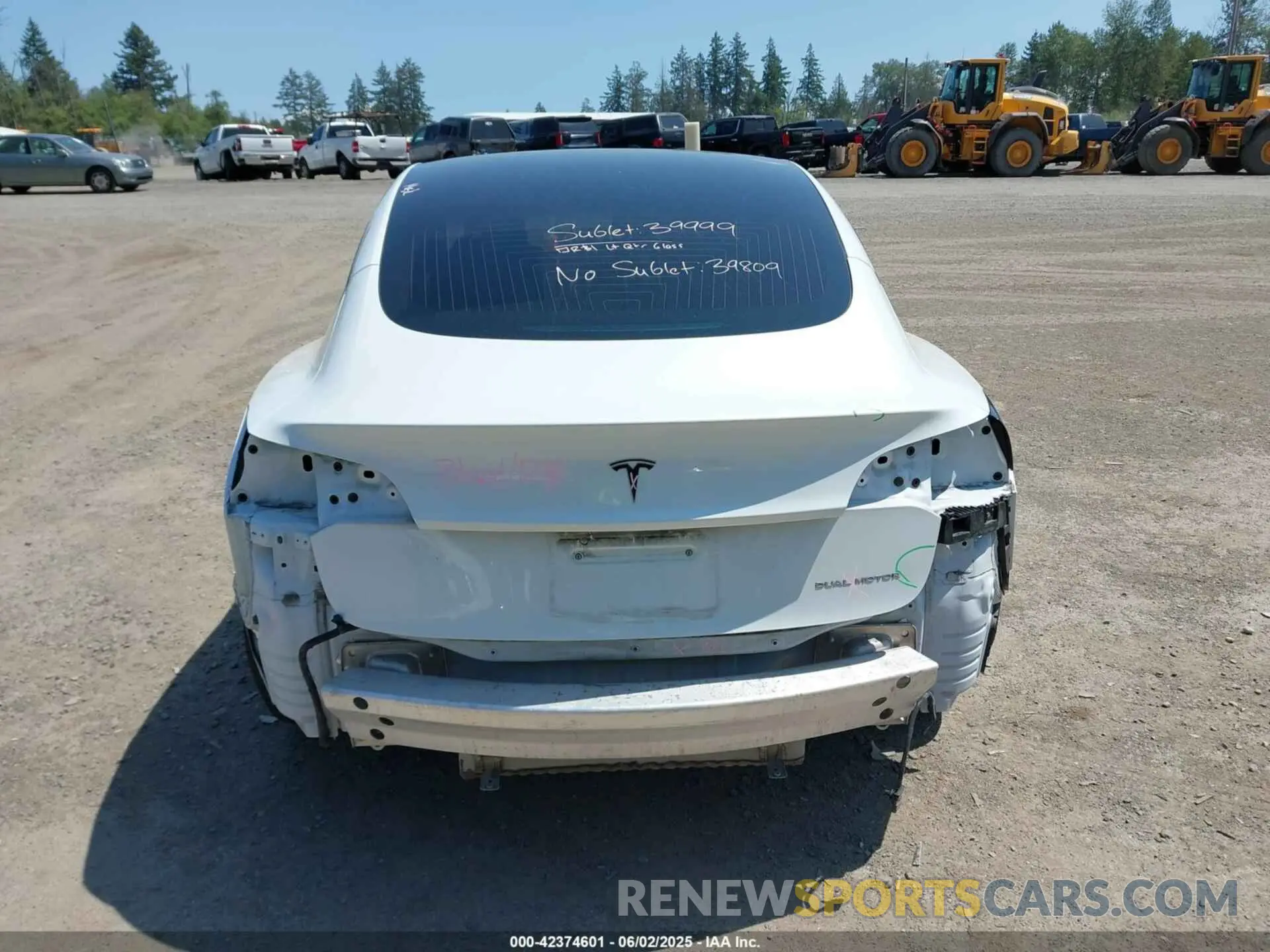 16 fotografías del automóvil dañado 5YJ3E1EB0LF741639 TESLA MODEL 3 2020