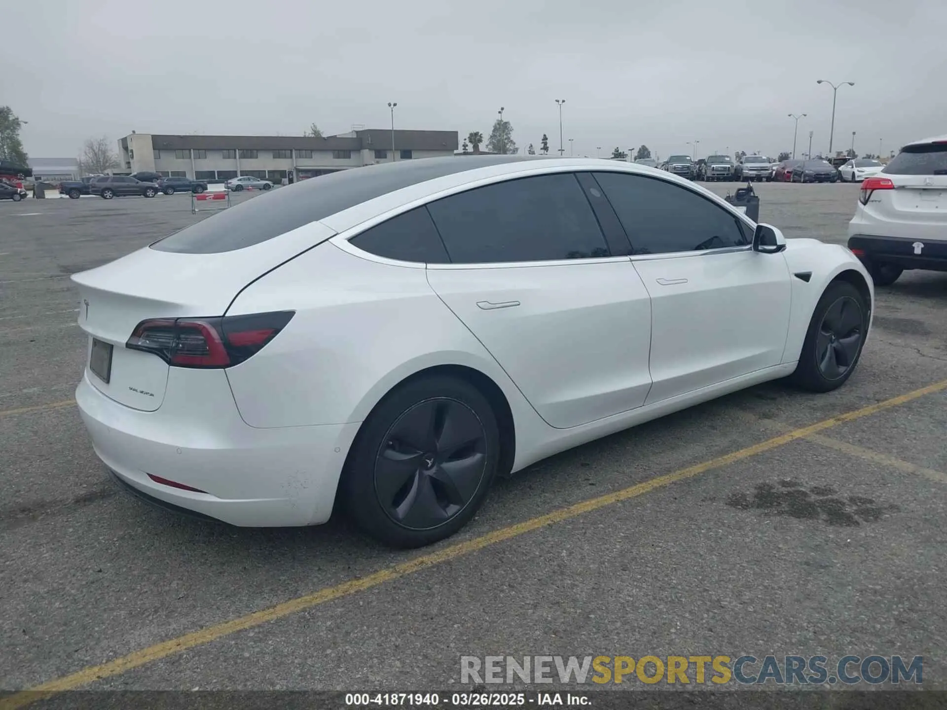 4 fotografías del automóvil dañado 5YJ3E1EB0LF803217 TESLA MODEL 3 2020
