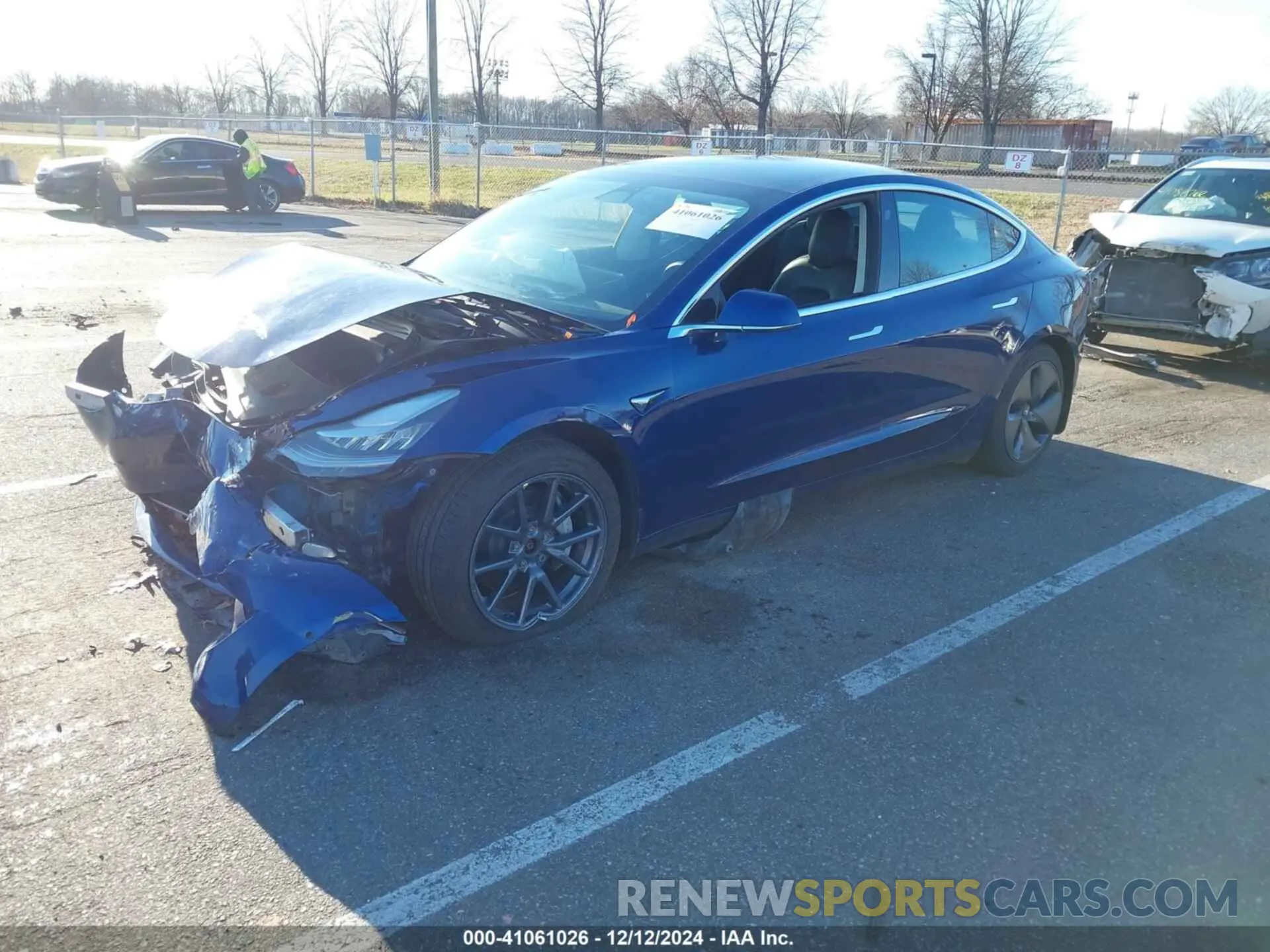 2 fotografías del automóvil dañado 5YJ3E1EB1LF535066 TESLA MODEL 3 2020